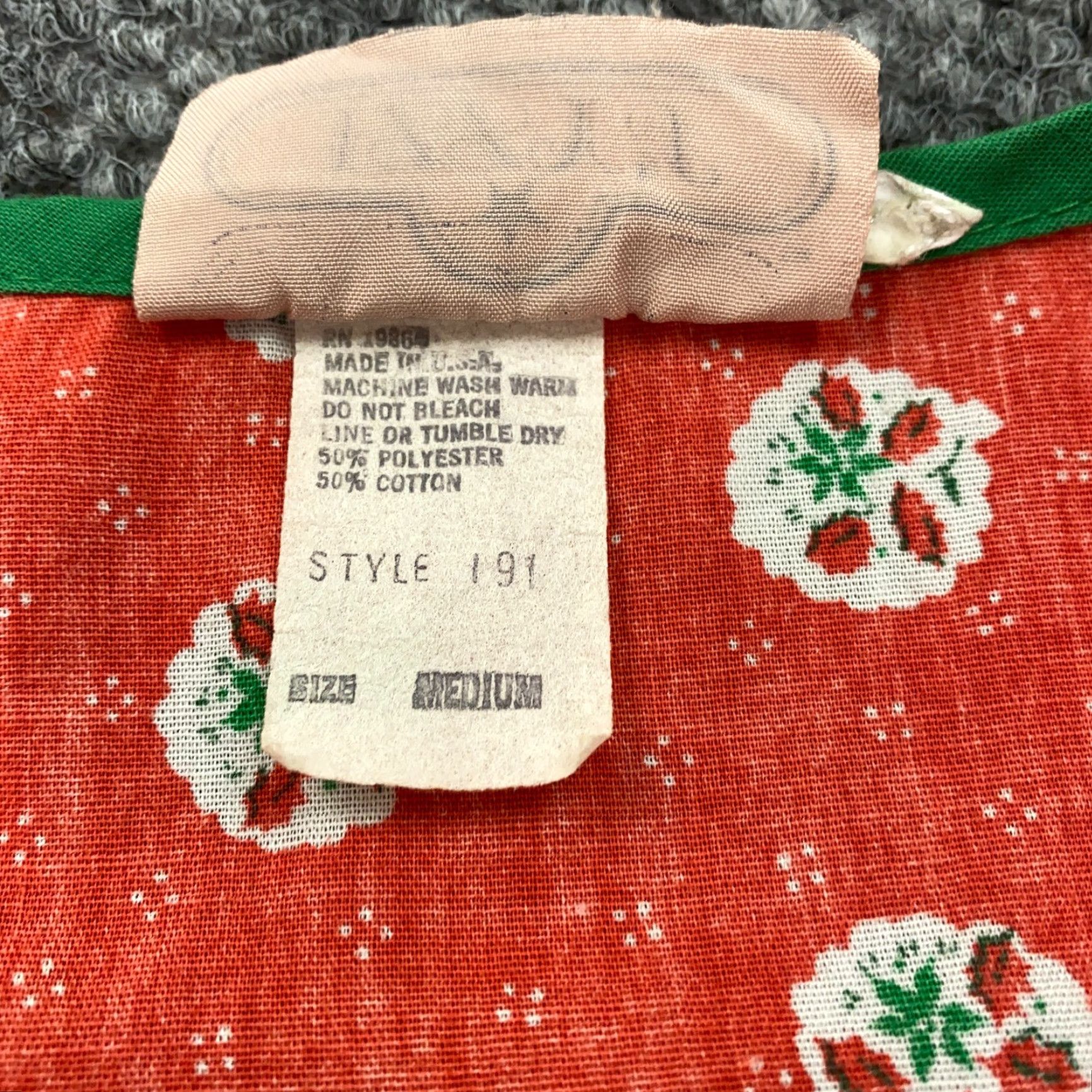 Vintage VINTAGE izzys Blouse Top Womens M Red Christmas Holiday Floral Sleeveless Button-Up Snap Neck V-Neck Casual Workwear Pockets Zn Size M / US 6-8 / IT 42-44 - 7 Thumbnail