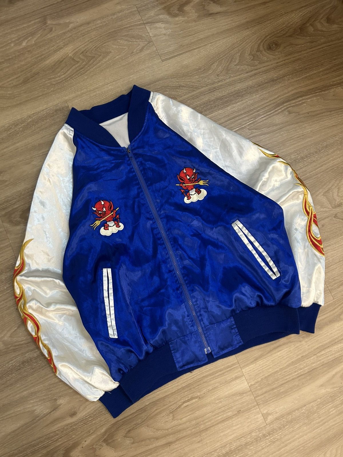 Japanese Brand 🔥RARE VINTAGE "GREAT RED HOT" RED DEVIL PARODY BOMBER JACKET Size US L / EU 52-54 / 3 - 2 Thumbnail