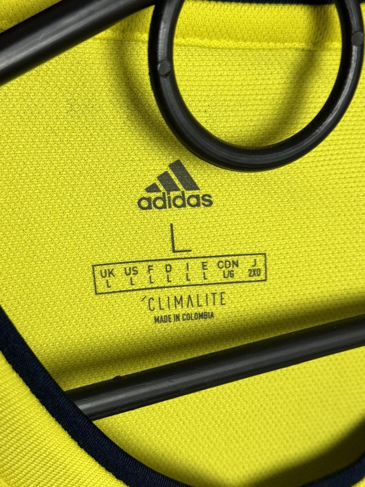 Adidas Colombia National Team 18/19 Home Football Jersey Size US L / EU 52-54 / 3 - 10 Thumbnail
