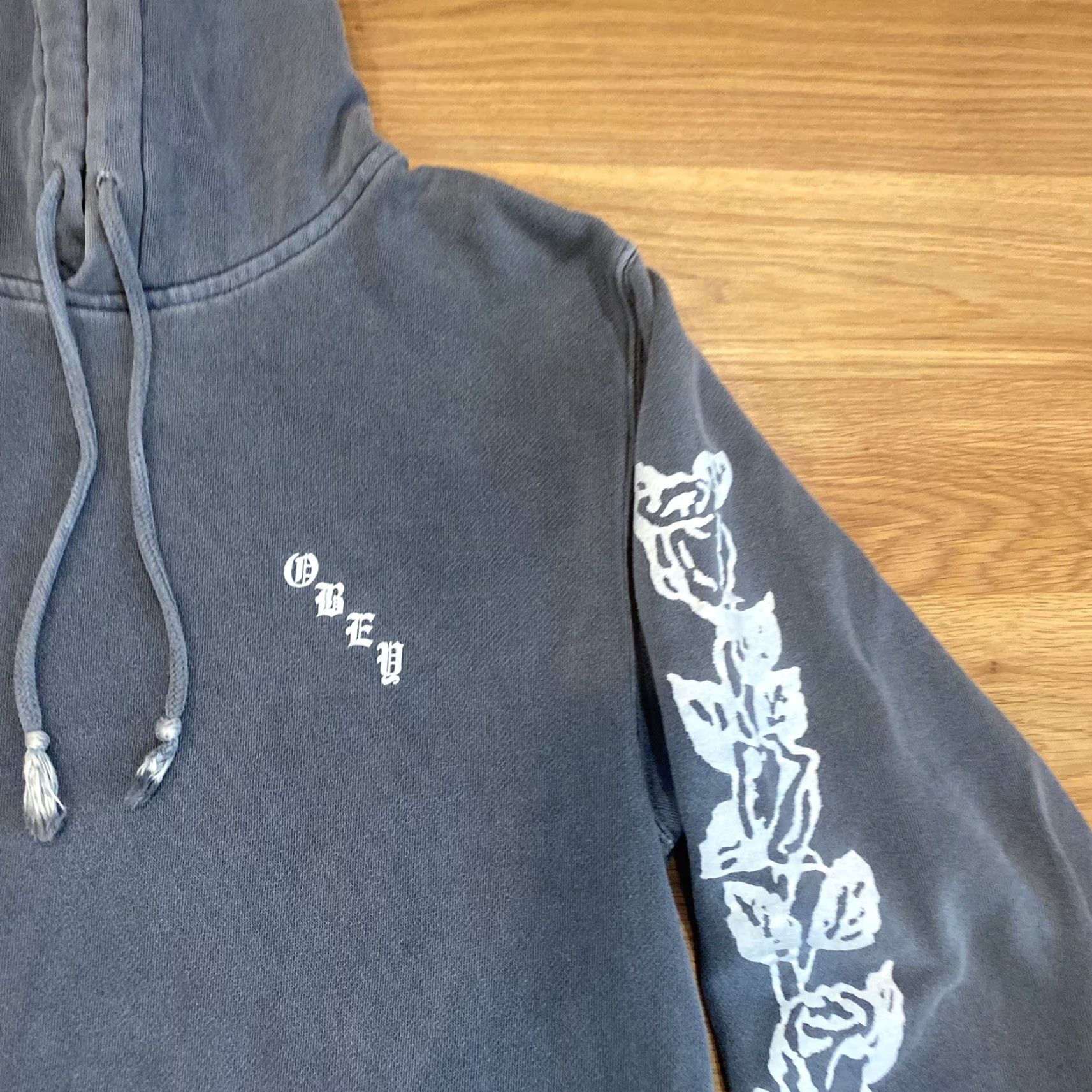 Obey OBEY Worldwide Gray Pull Over Hoodie Sweatshirt Floral Print Women’s Size Medium Size M / US 6-8 / IT 42-44 - 3 Thumbnail