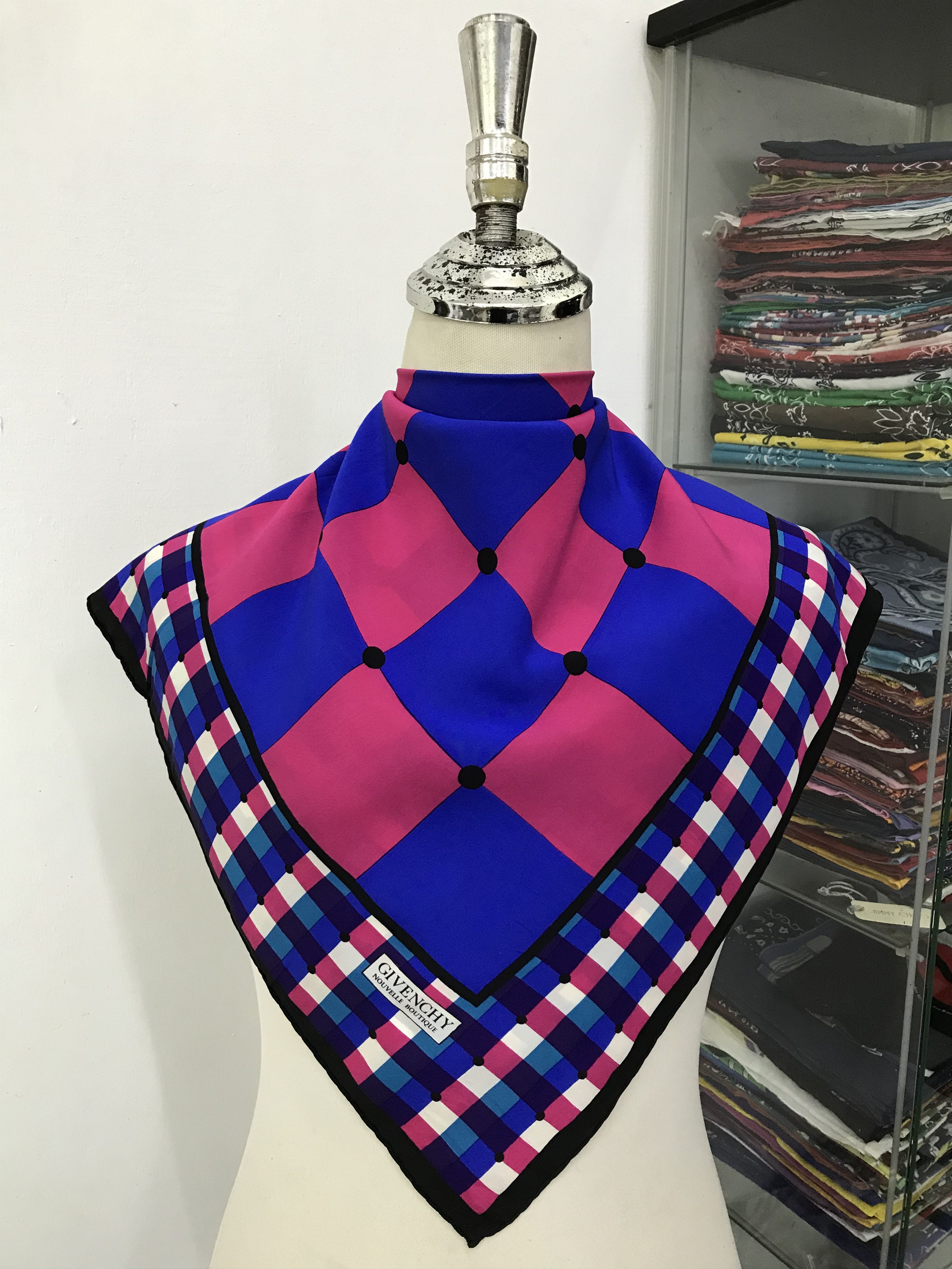 Vintage Vintage Givenchy Silk Scarf Size ONE SIZE - 1 Thumbnail