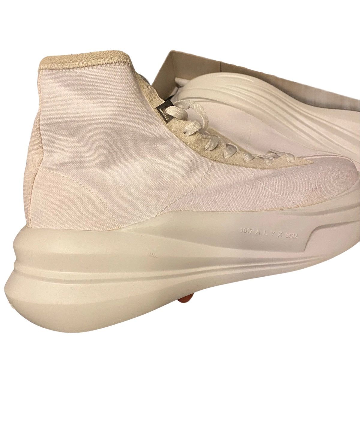 1017 ALYX 9SM Aria white high sneakers Size US 9 / EU 42 - 2 Thumbnail