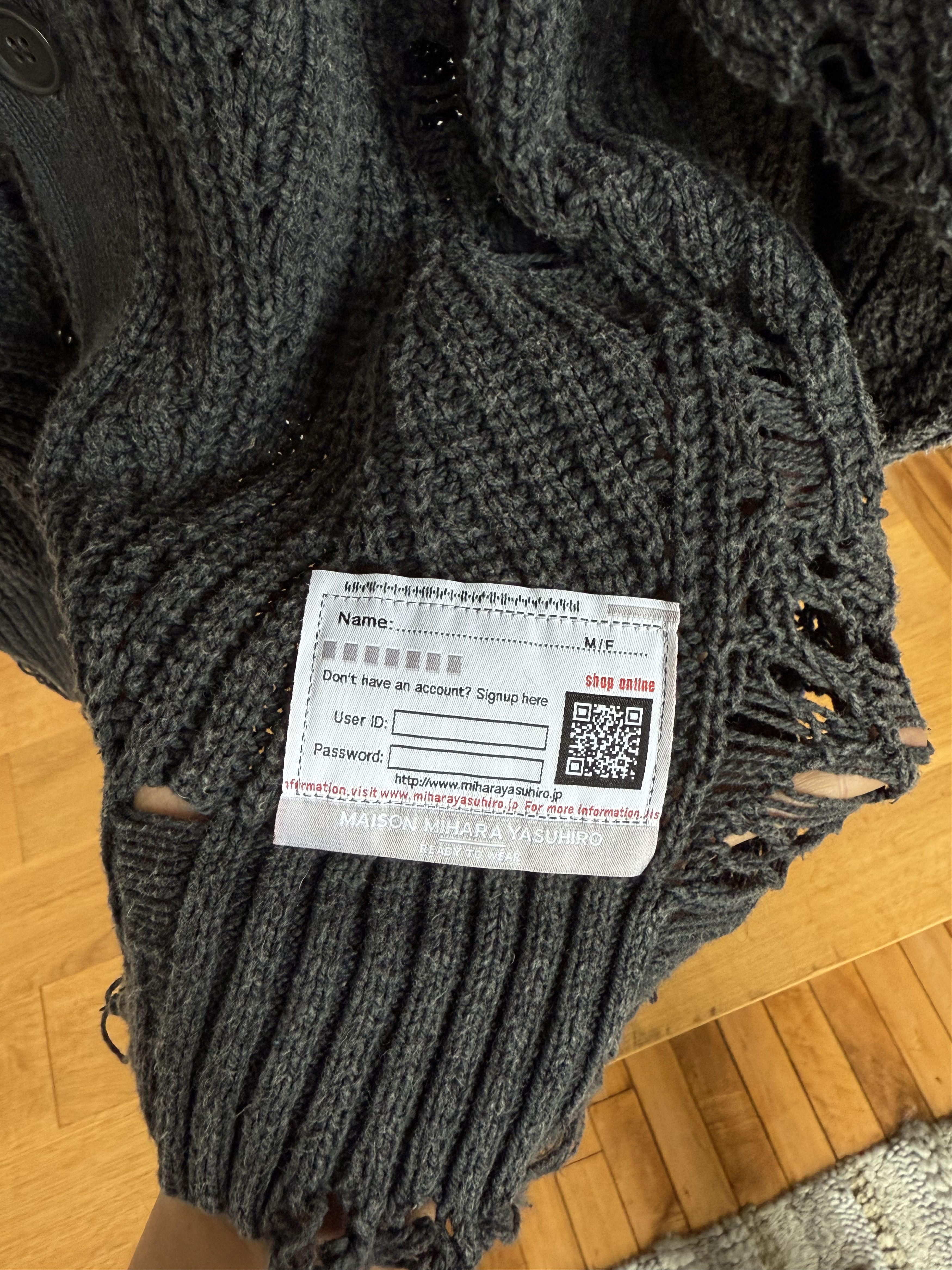 Maison MIHARA YASUHIRO Oversized Distressed Cardigan Size US S / EU 44-46 / 1 - 4 Thumbnail