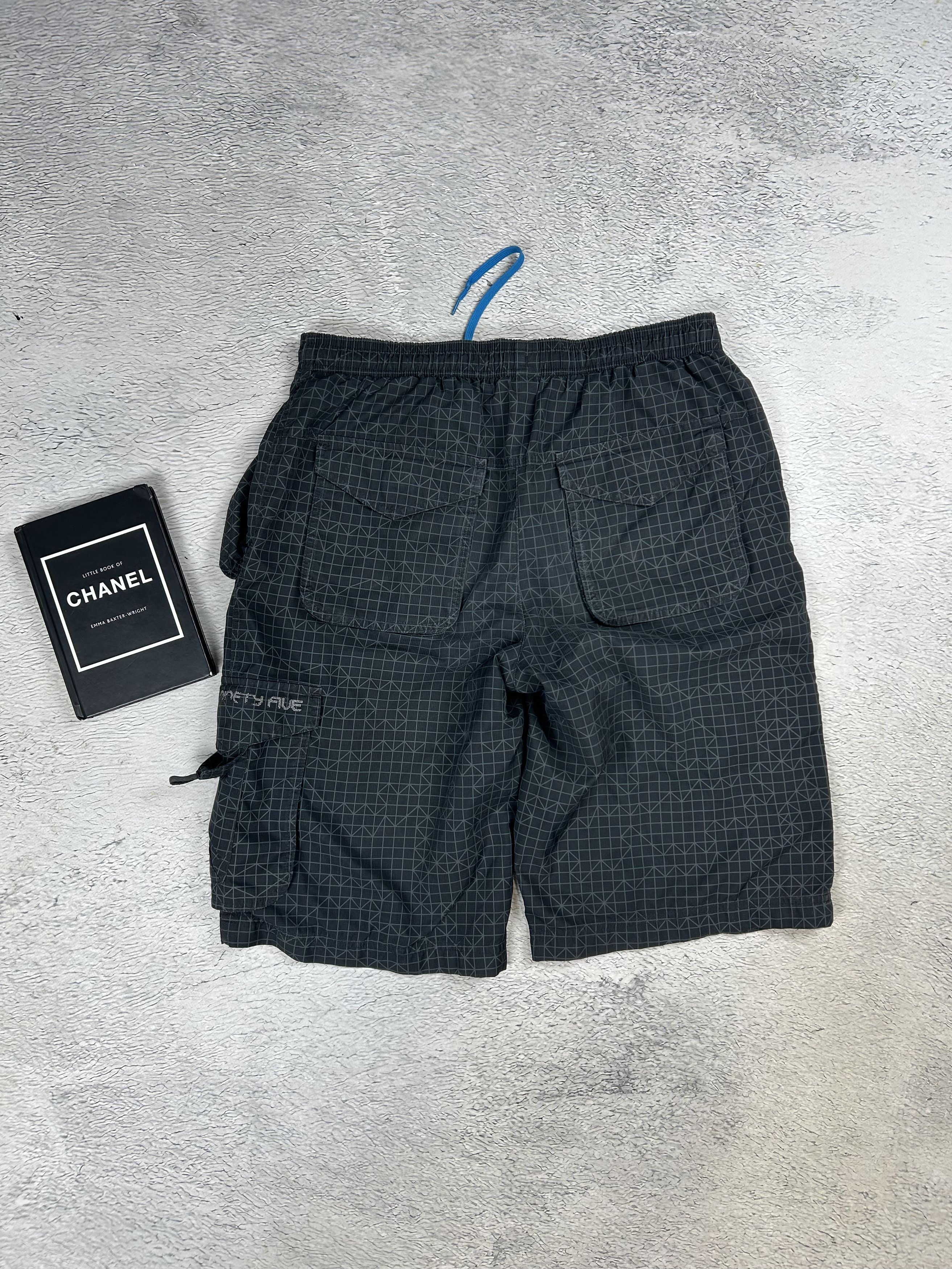 Nike Vintage Nike Cargo Shorts Nylon Track Parachute Drill y2k Size US 32 / EU 48 - 4 Thumbnail