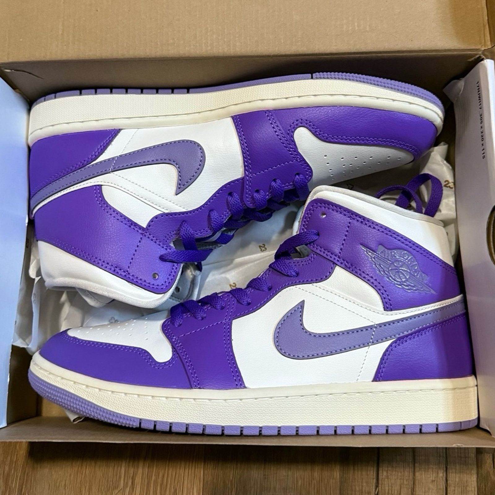 Jordan Brand Jordan 1 Mid Action Grape Light Purple Size US 9 / EU 42 - 2 Thumbnail