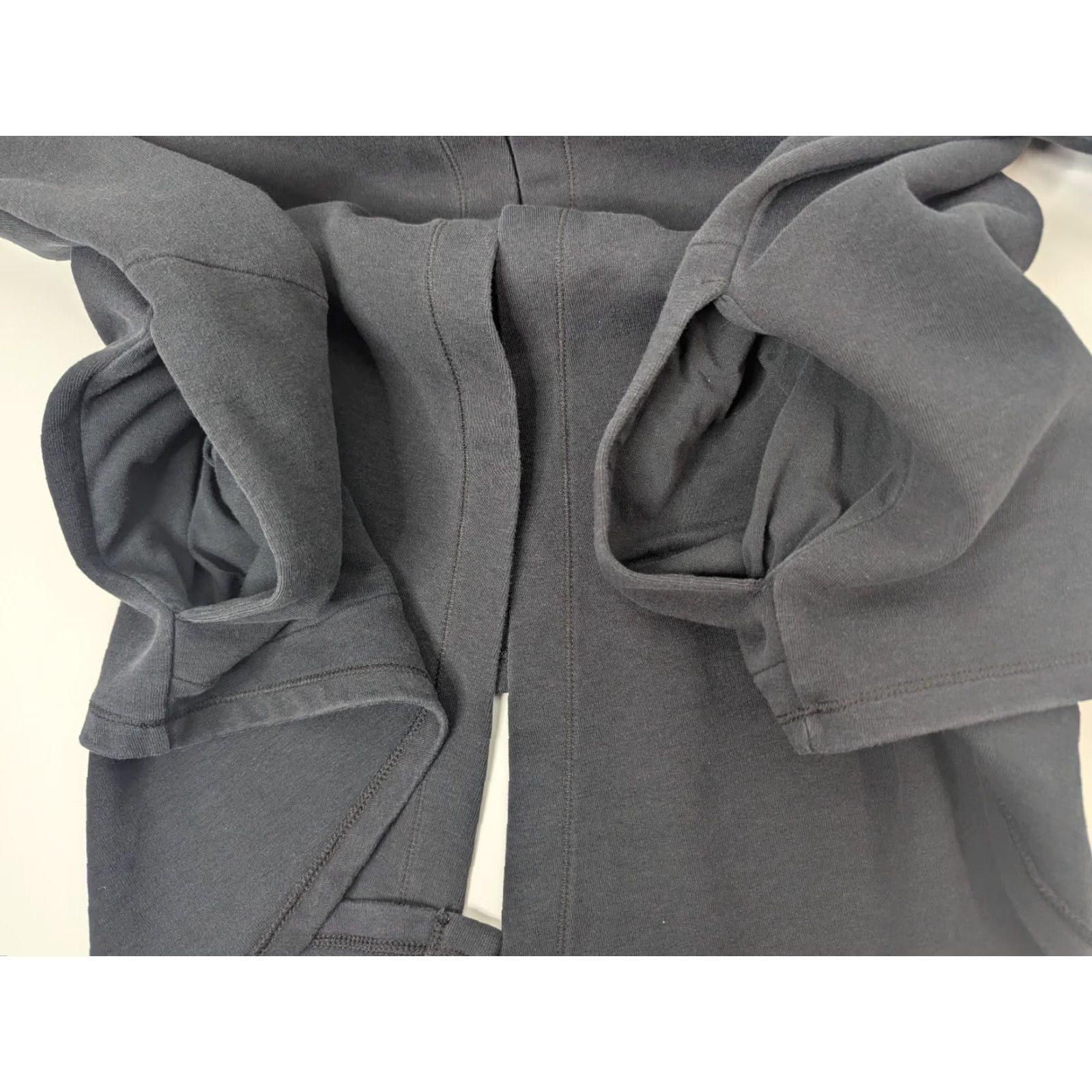 Under Armour Under Armour Hoodie Cardigan Women’s XL Black Open Front Long Sleeve Pockets Hooded Casual Activewear Size XL / US 12-14 / IT 48-50 - 2 Thumbnail