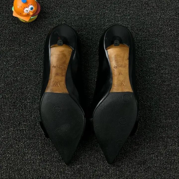 Louis Vuitton Louis Vuitton Black Leather Pointed Heels -2508 Size US 6 / IT 36 - 6 Thumbnail