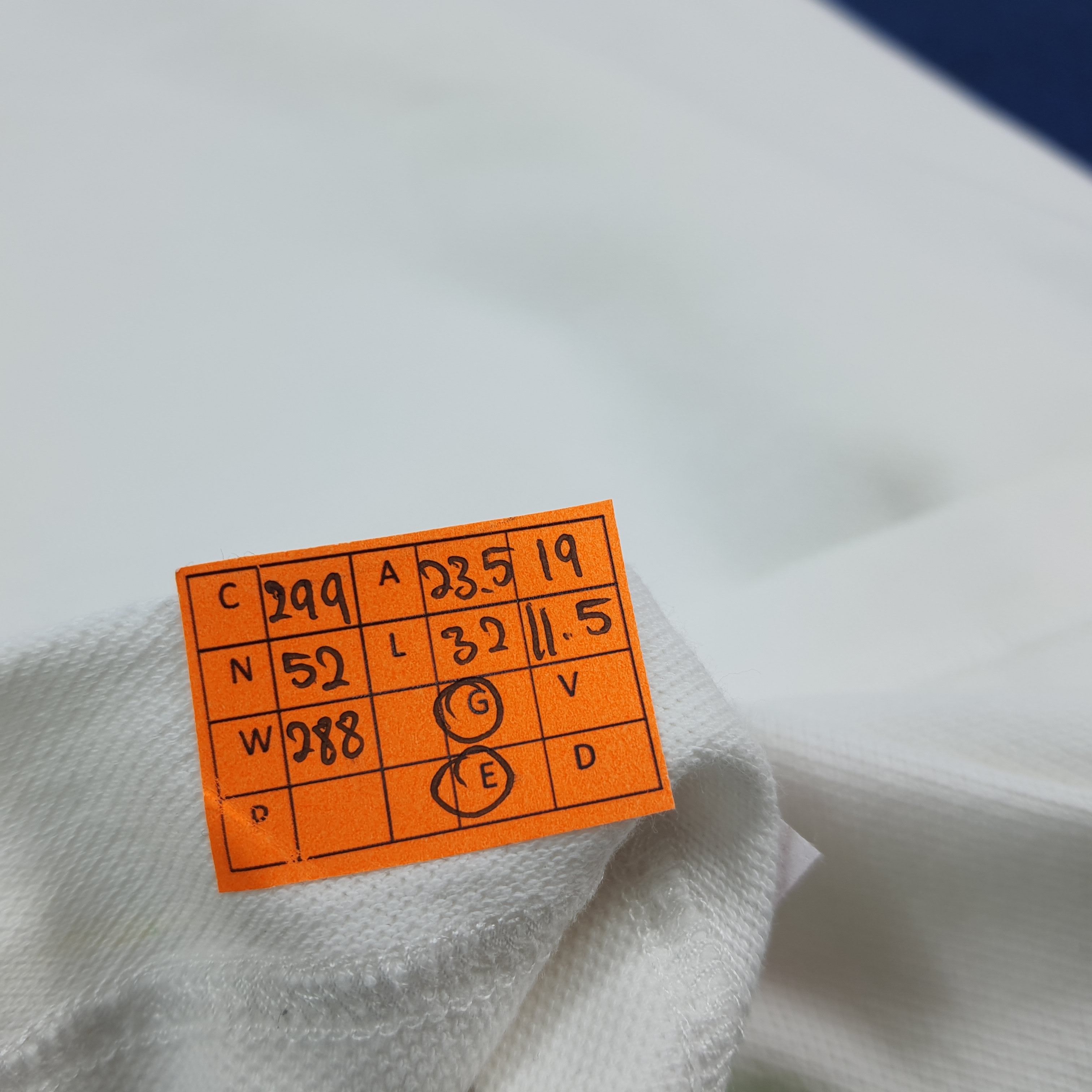 Burberry Vintage Burberry London White Nova Check Polo Shirt C299N52 Size US XL / EU 56 / 4 - 8 Thumbnail