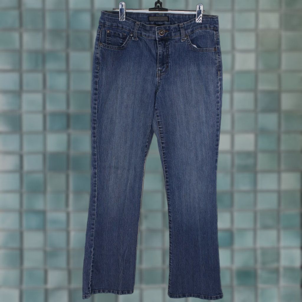 Nine West Nine West Jeans Bootcut Stretch Medium Wash Blue Women's 8 Regular 30x30 Ladies Size 8 Womens Jeans Size 30" / US 8 / IT 44 - 1 Thumbnail