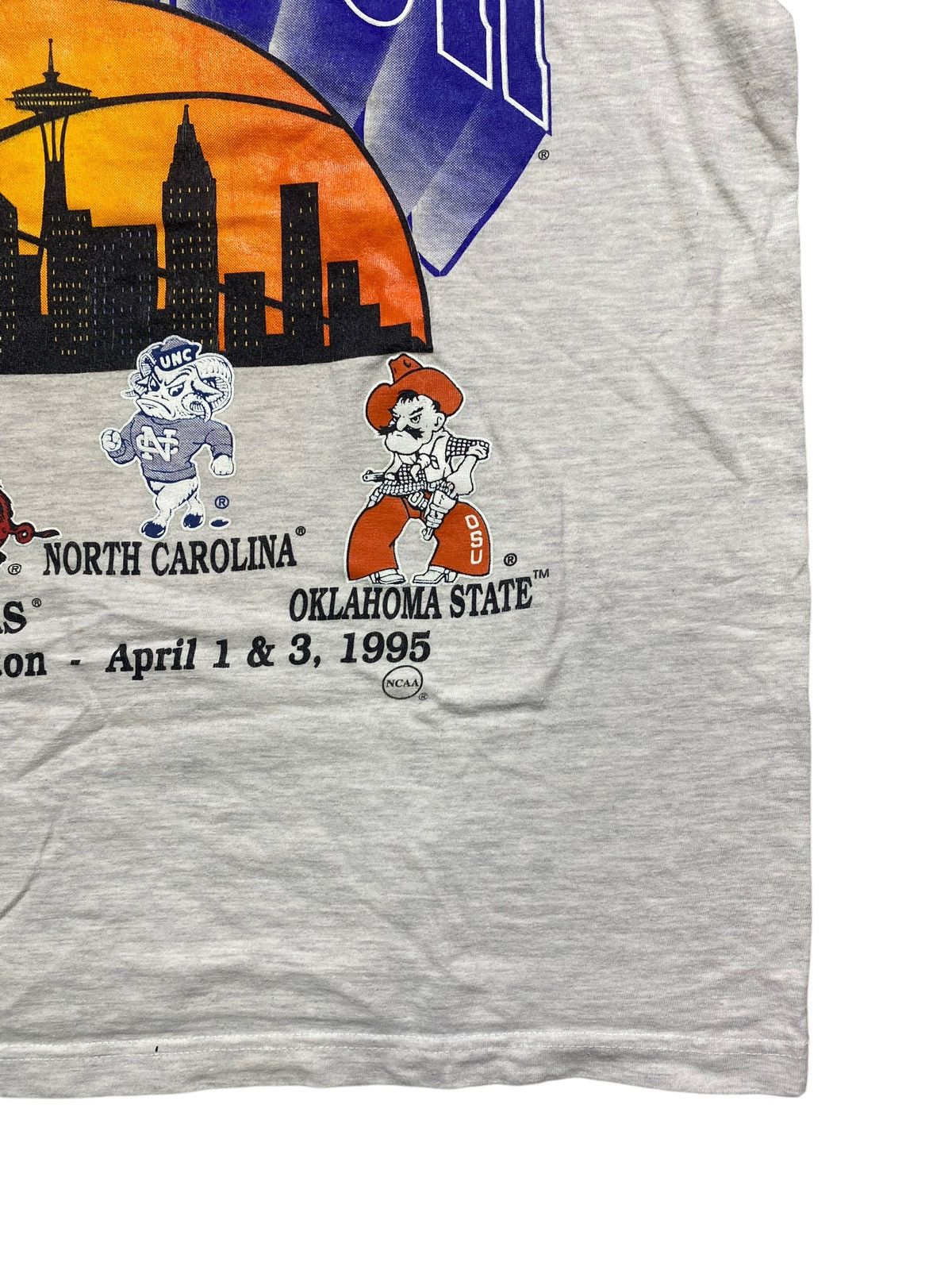 NCAA VINTAGE NCAA FINAL FOUR SEATTLE 1995 TEE Size US L / EU 52-54 / 3 - 5 Thumbnail