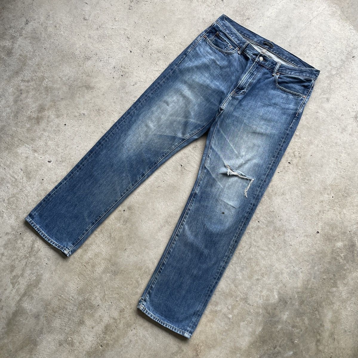 Japanese Brand × Jean Vintage Japanese Distressed Jeans Denim Faded Pants W36 Size US 36 / EU 52 - 2 Thumbnail