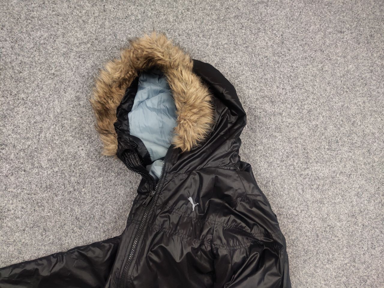 Puma Vintage Puma Fur Hoodie Back Zip Jacket Y2K l.g.b. Style Size US S / EU 44-46 / 1 - 11 Thumbnail