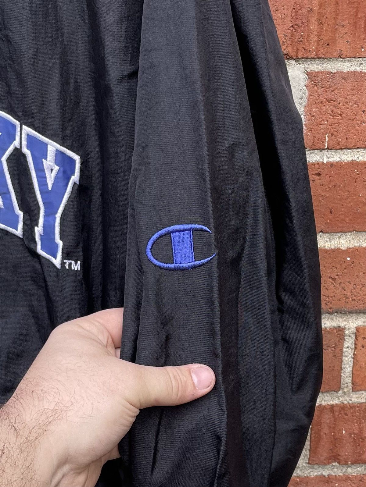 Champion VTG 90s Champion University Of Kentucky Wildcats windbreaker Size US XL / EU 56 / 4 - 5 Thumbnail