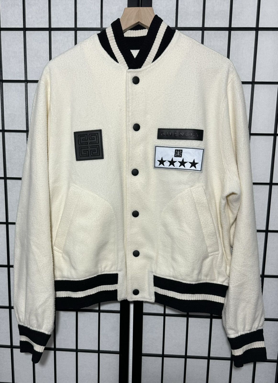 Givenchy NWT Givenchy Bomber Jacket in Cream Size US L / EU 52-54 / 3 - 7 Thumbnail