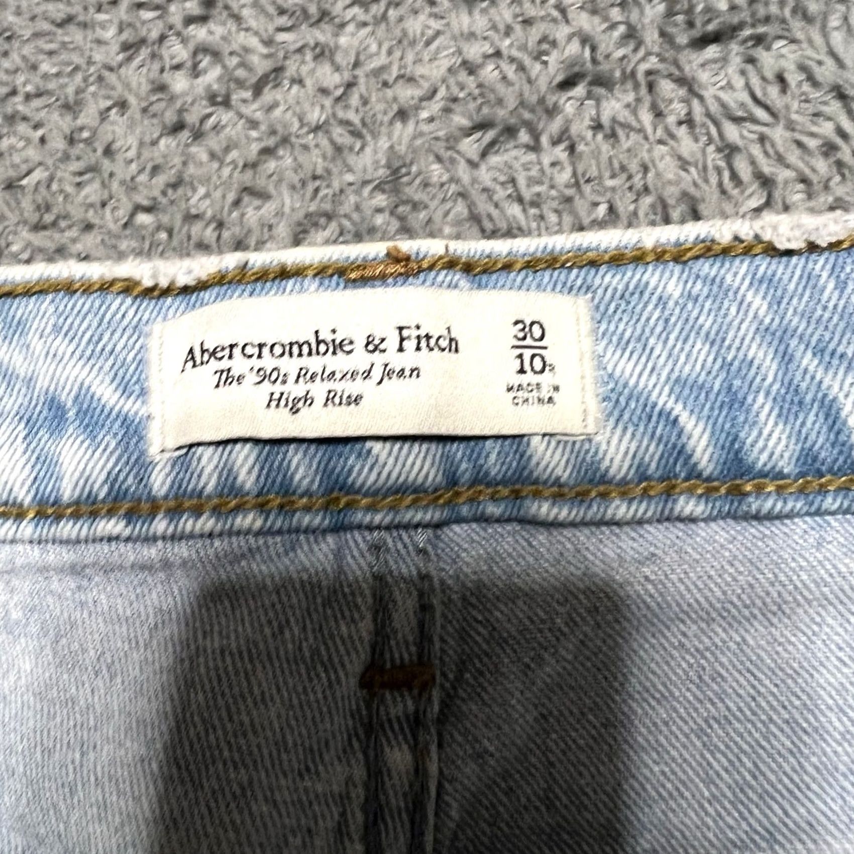 Abercrombie & Fitch VINTAGE Abercrombie & Fitch Jeans Womens 30 30x31 90s Relaxed High Rise Light Blue Regular Womensstaining at ankles Size 30" / US 8 / IT 44 - 5 Thumbnail