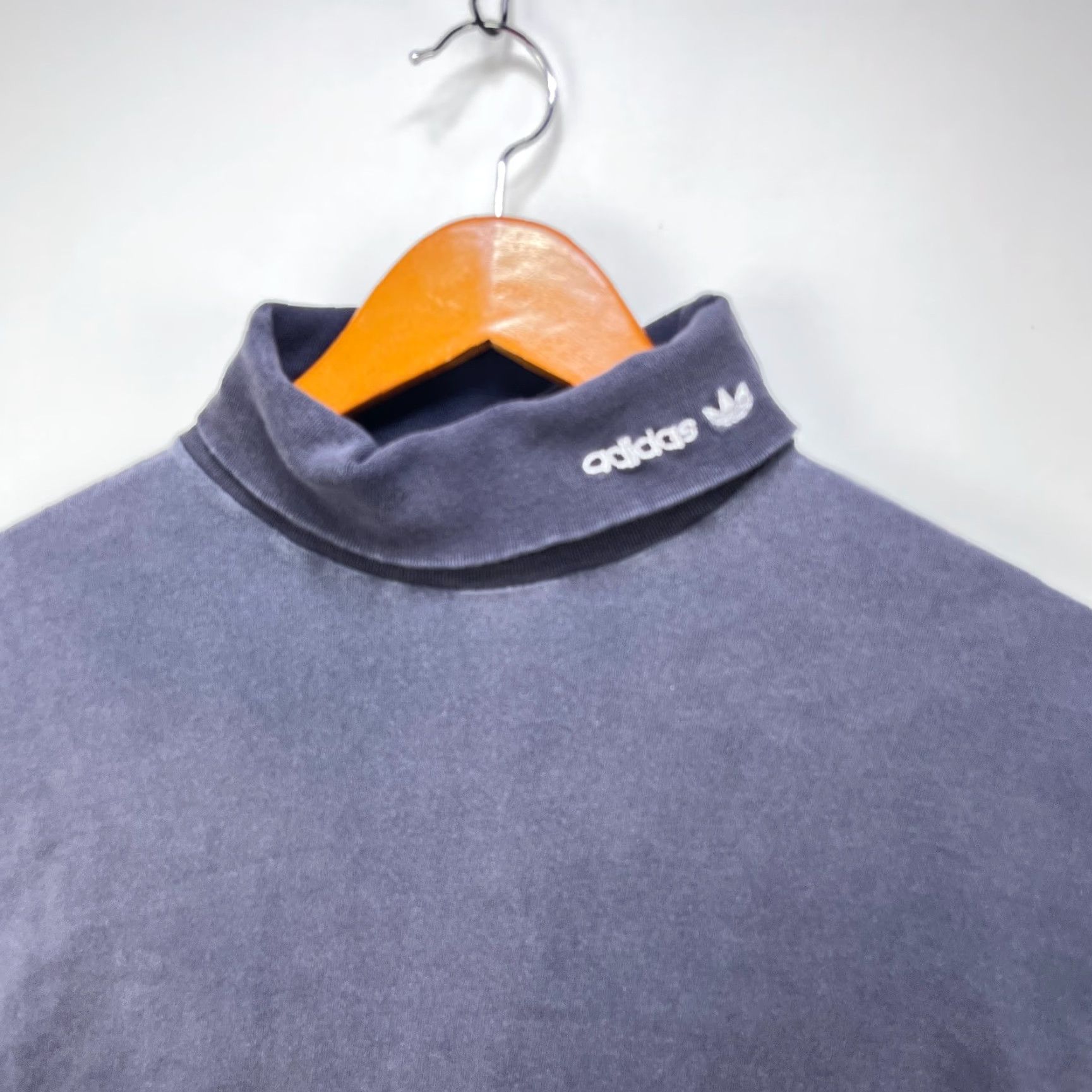 Adidas VINTAGE Adidas Turtleneck Long Sleeve Shirt L Gray 80s Sun Faded Trefoil Logo Men's Regular Knit Cotton Shirt Size US L / EU 52-54 / 3 - 3 Thumbnail