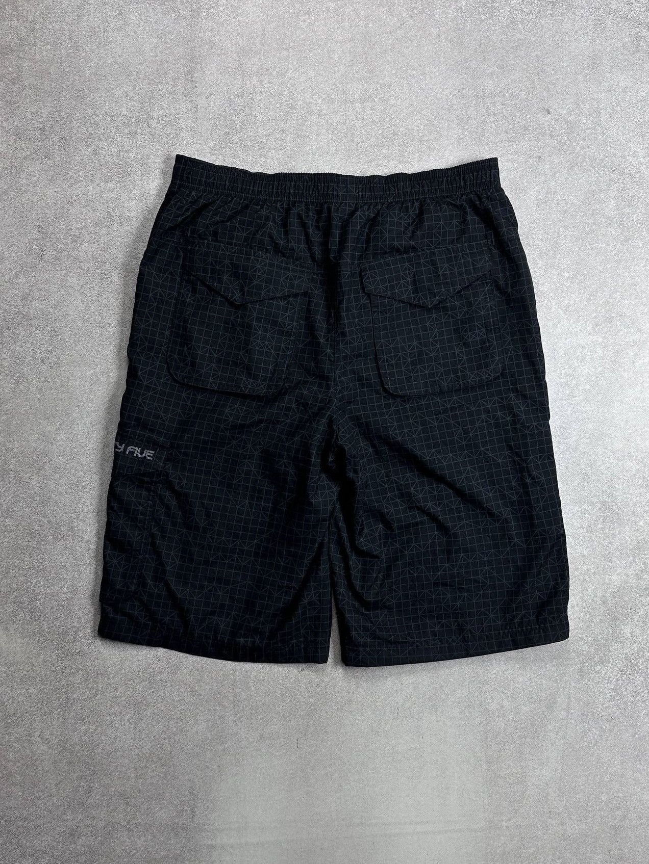 Nike Vintage Nike Tn Skepta Style Y2K Nylon Bermuda Cargo Shorts Size US 32 / EU 48 - 5 Thumbnail