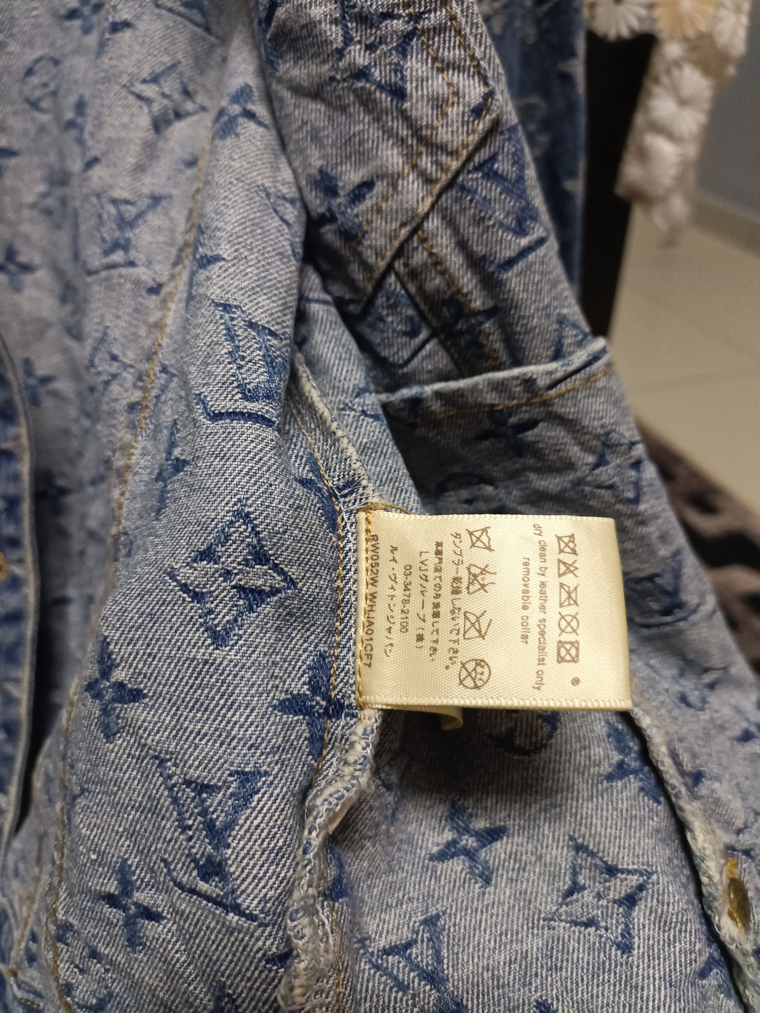 Louis Vuitton LOUIS VUITTON Monogram Denim Jacket AW05 Size XS / US 0-2 / IT 36-38 - 7 Thumbnail