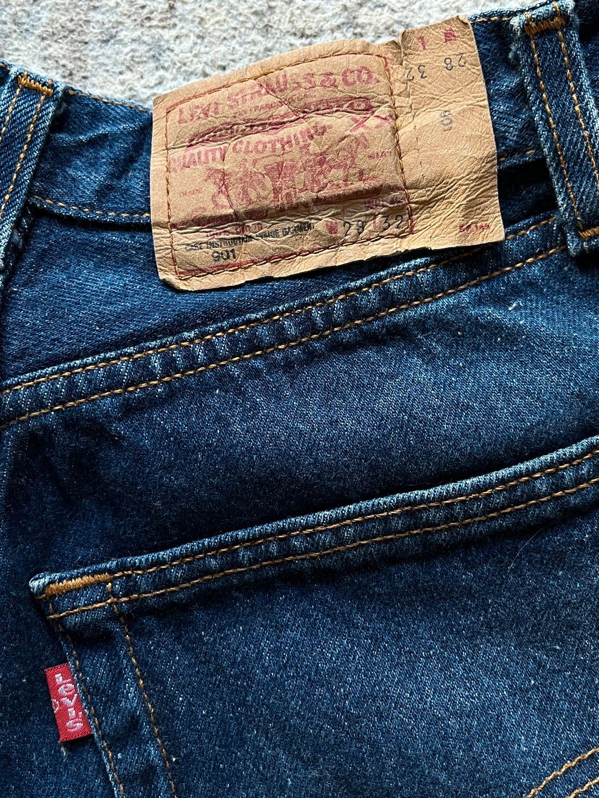 Levi's Levi’s 901 Women Sz W 28 L 32 Made in Spain Vintage 1994 Size 28" / US 6 / IT 42 - 11 Thumbnail