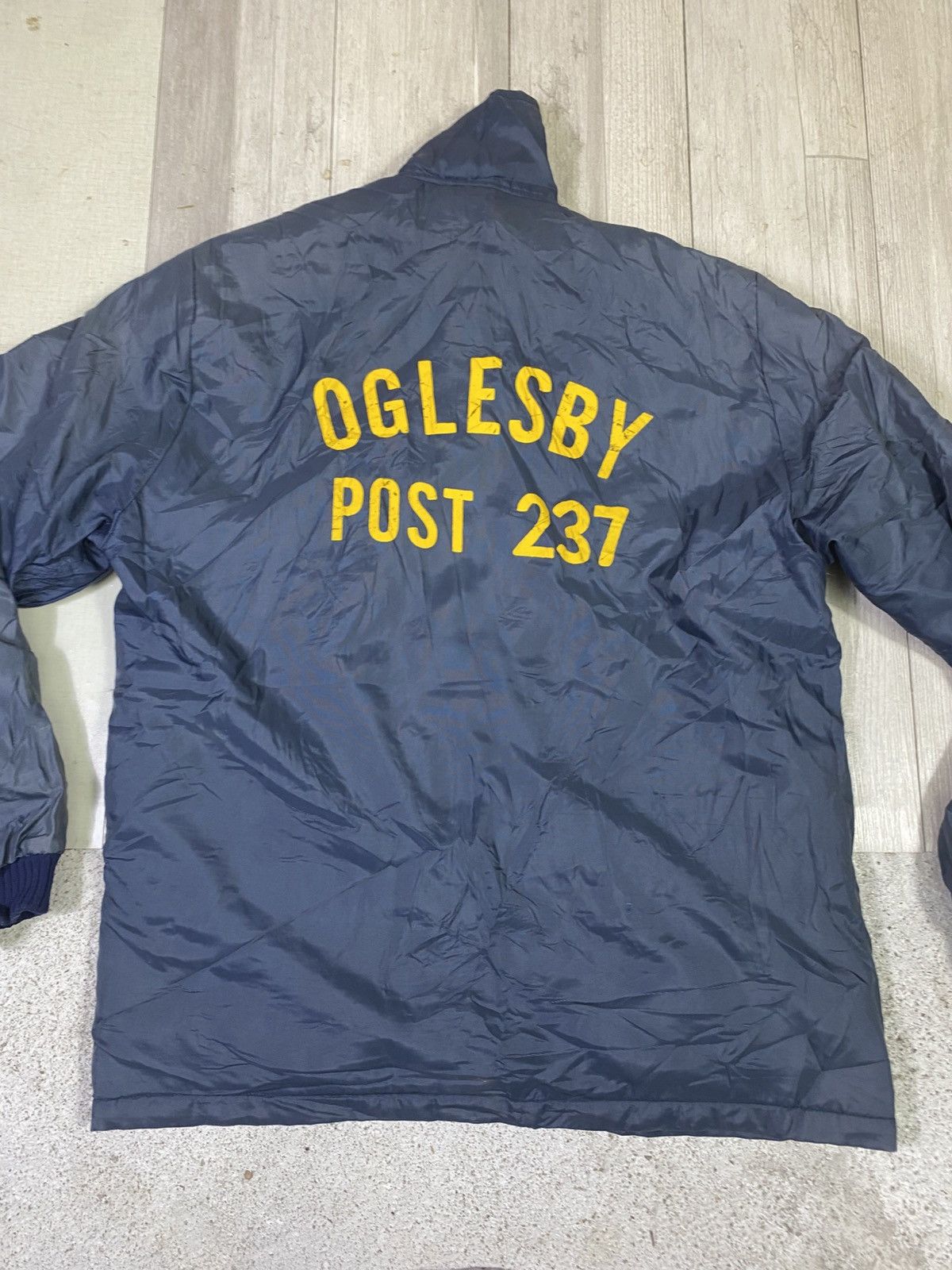 Vintage Vintage american legion sweater OGLESBY post 237 Size US L / EU 52-54 / 3 - 7 Thumbnail