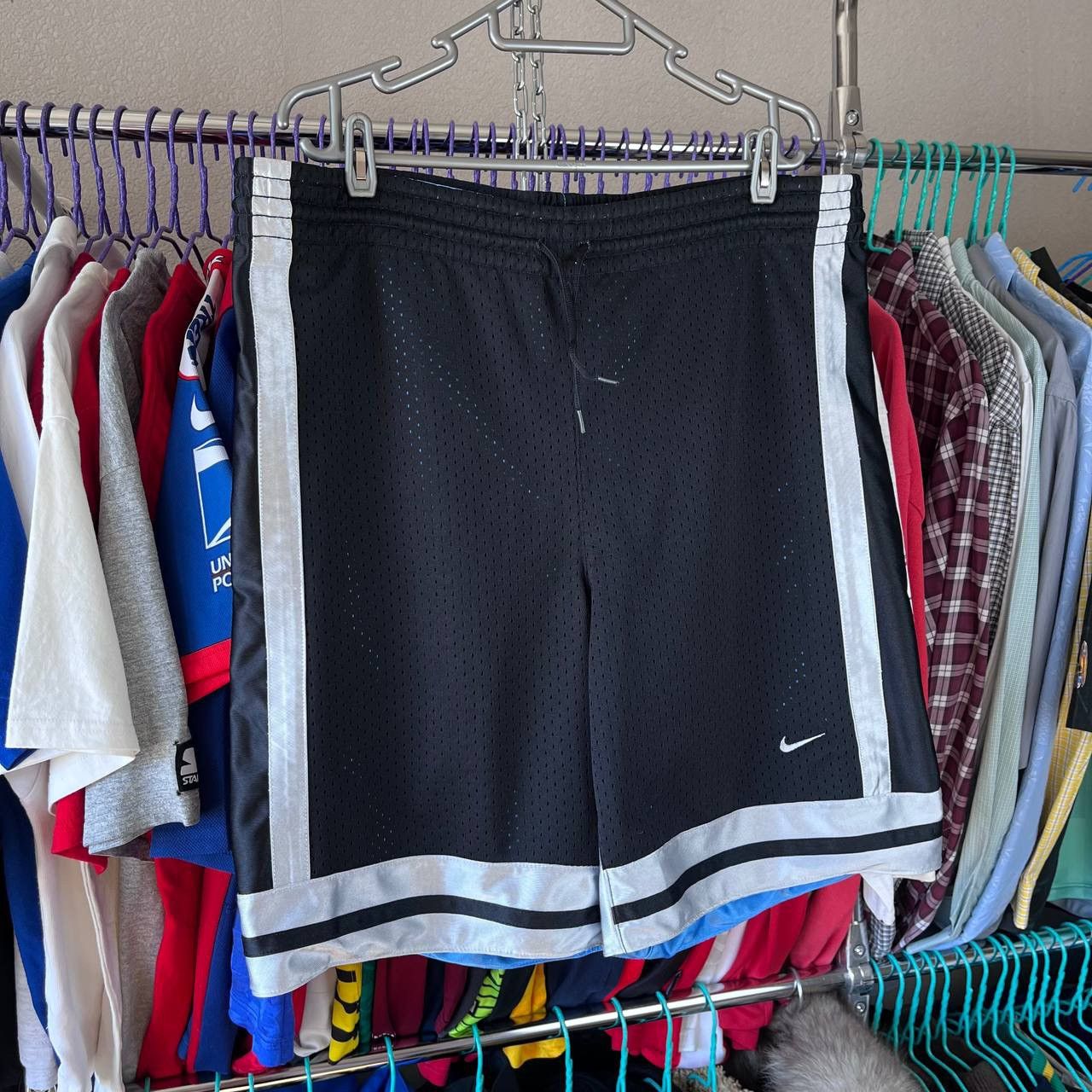 NBA × Nike × Vintage Vintage 90s Nike Reversible Basketball Shorts 2in1 Size US 36 / EU 52 - 8 Thumbnail