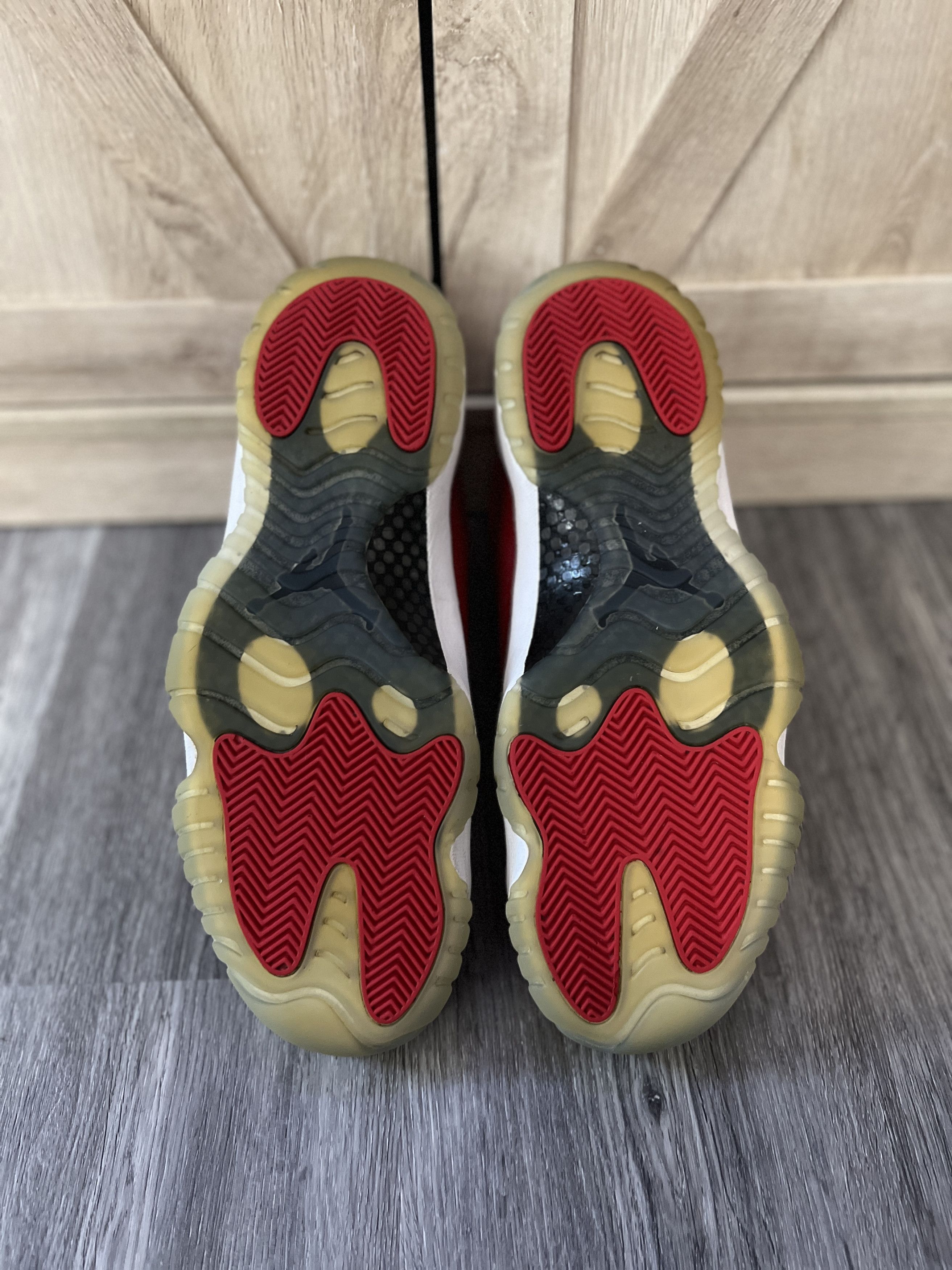 Nike Jordan 11 Retro Win Like 96 Size US 12 / EU 45 - 3 Thumbnail