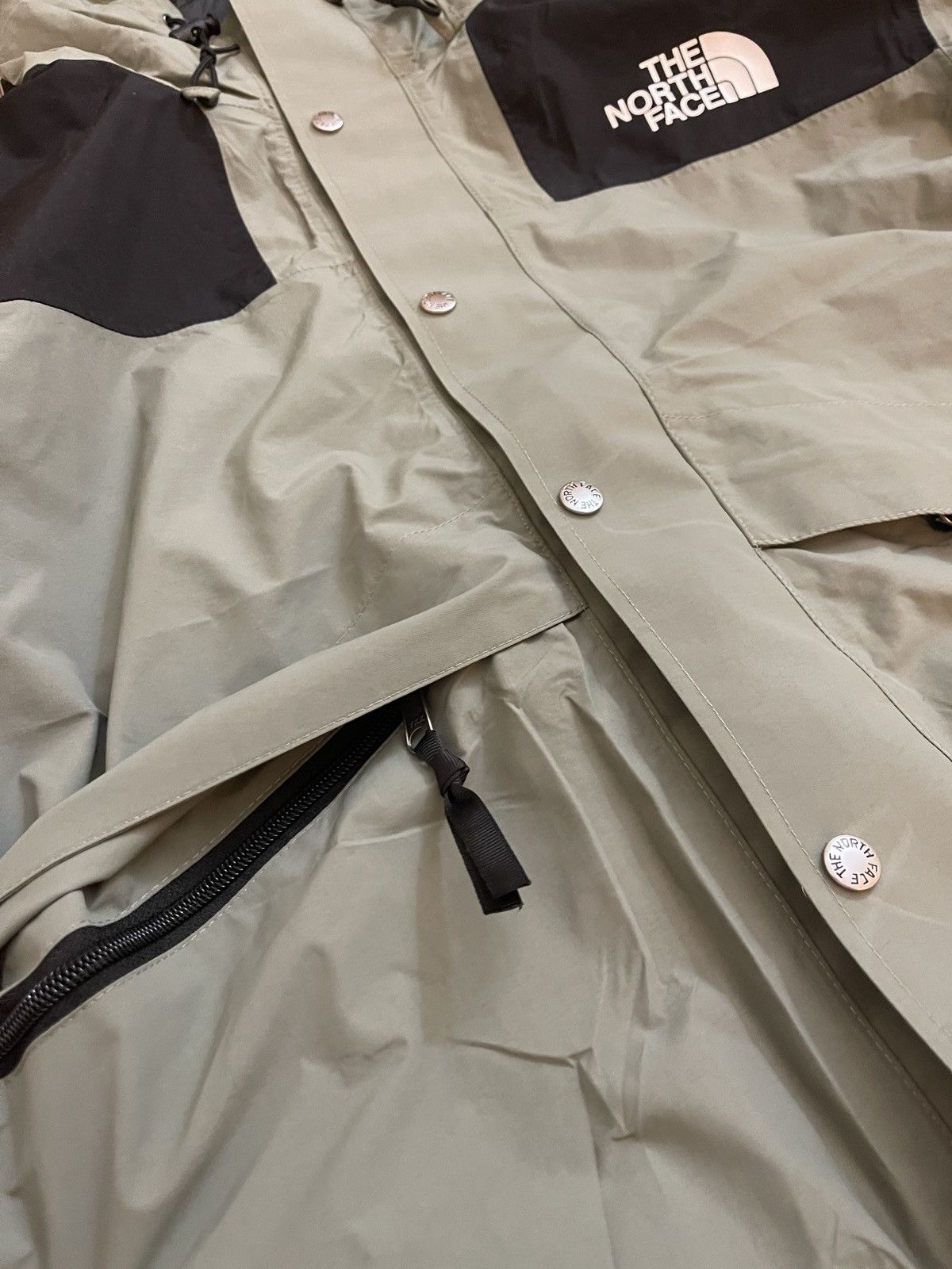 The North Face The North Face Khaki Shell Raincoat Jacket Size US M / EU 48-50 / 2 - 5 Thumbnail
