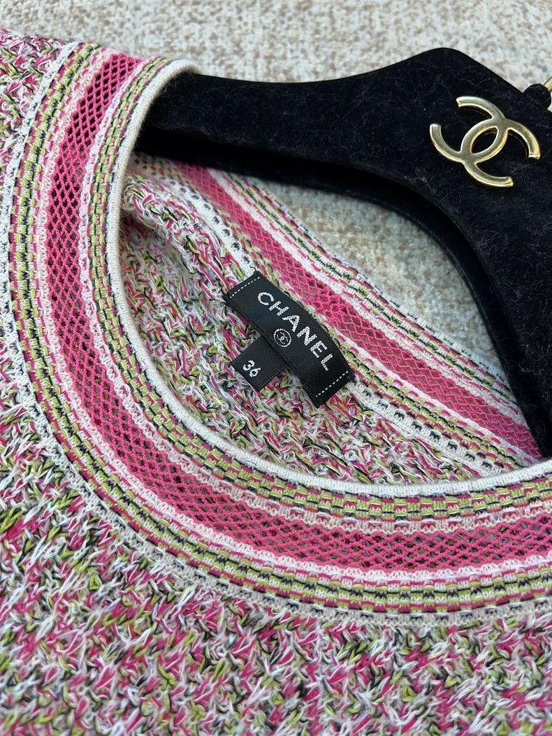 Chanel Chanel Pink mixed color round neck short sleeves Size XS / US 0-2 / IT 36-38 - 3 Thumbnail