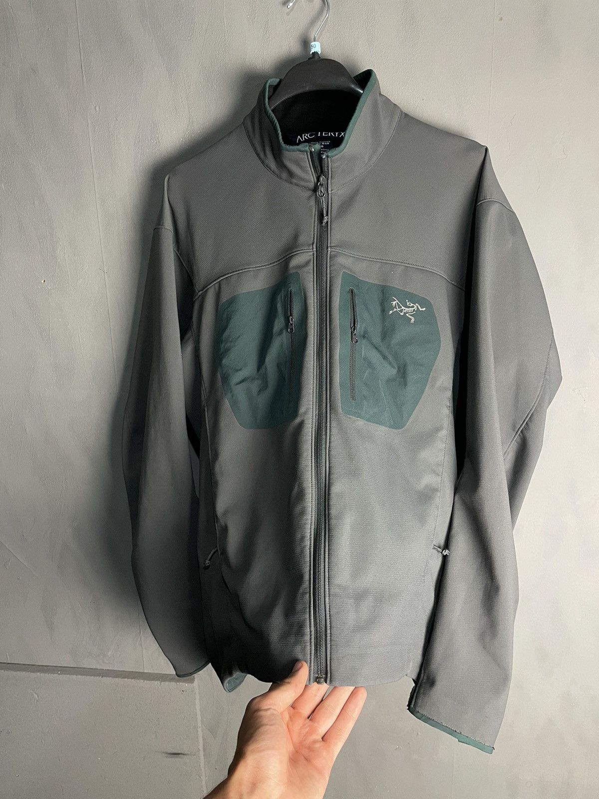 Arc'teryx VINTAGE ARCTERYX SOFTSHELL JACKET OUTDOOR DRILL STREETWEAR Size US L / EU 52-54 / 3 - 3 Thumbnail