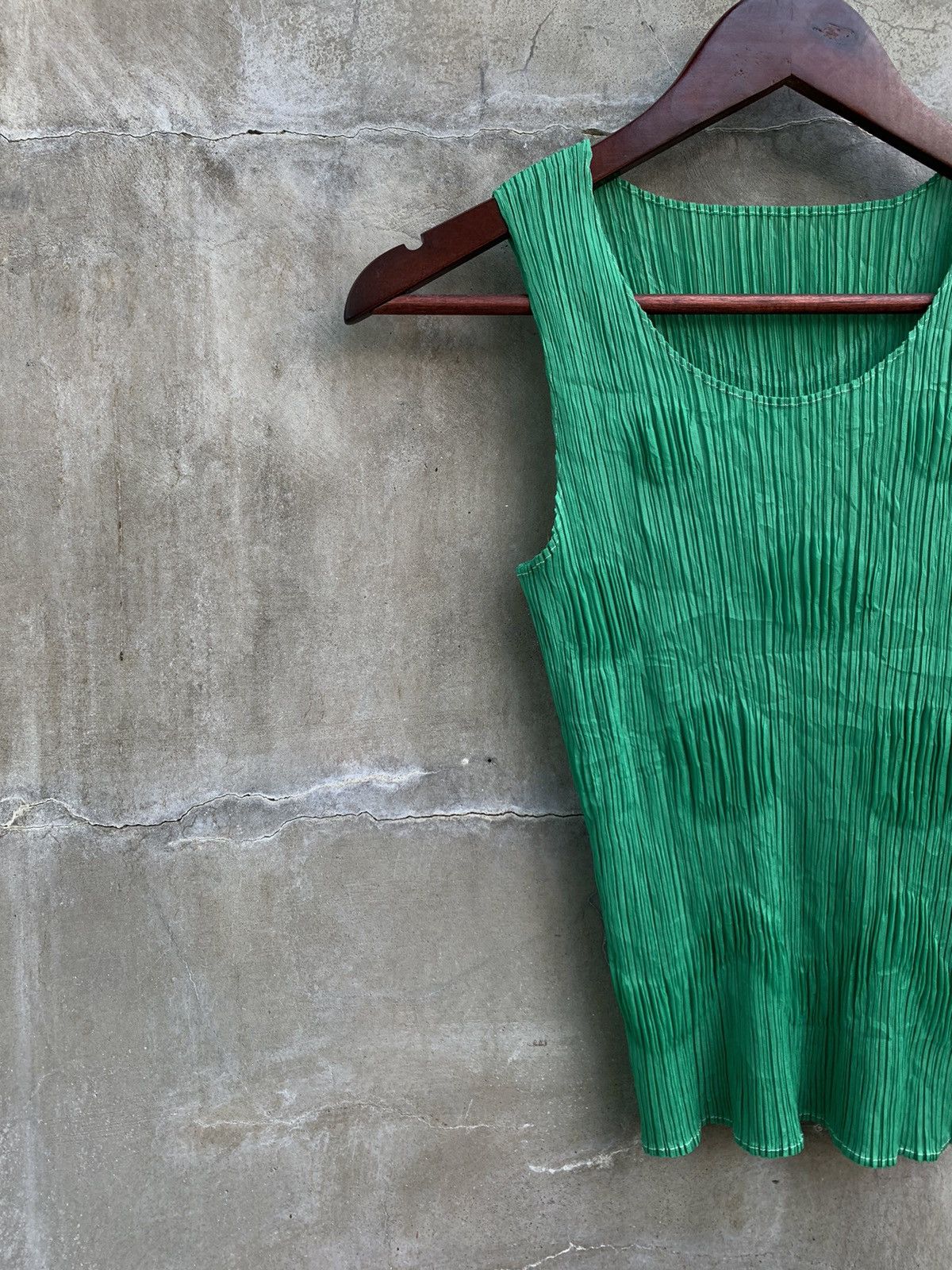 Pleats Please Issey Miyake Polkadot Pattern Sleeveless Top Size L / US 10 / IT 46 - 2 Thumbnail