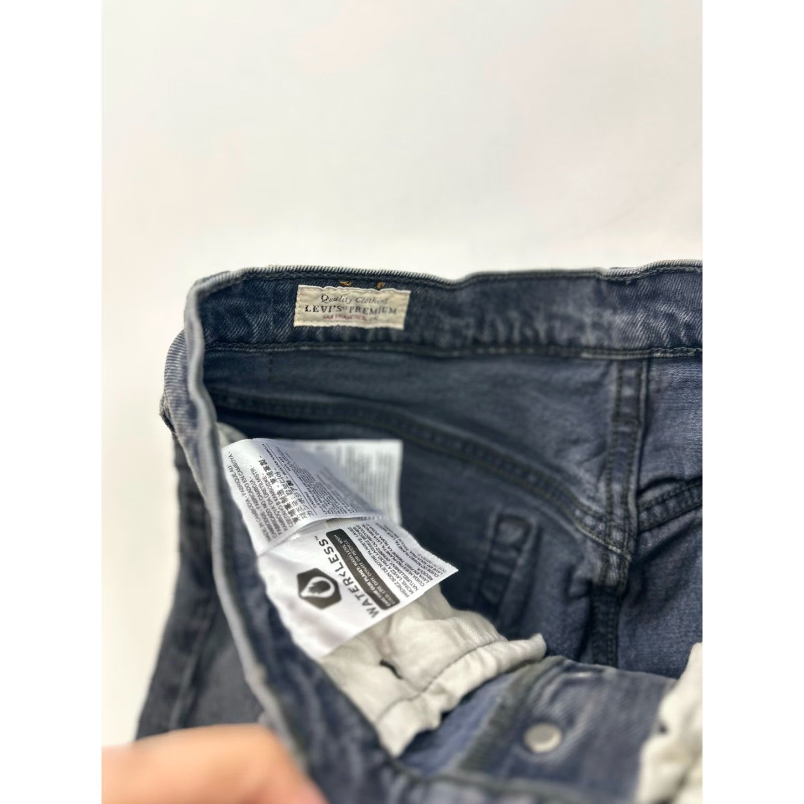 Levi's Levi’s Premium 501 Jeans Women’s 26x28 Ash Black Distressed Tapered Jeans Women's 26 Ash Black Distressed 501 Jeans Womens Size 26" / US 2 / IT 38 - 5 Thumbnail