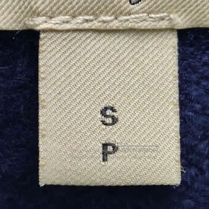 Burberry Burberry Wool Cashmere V. Size S / US 4 / IT 40 - 5 Thumbnail