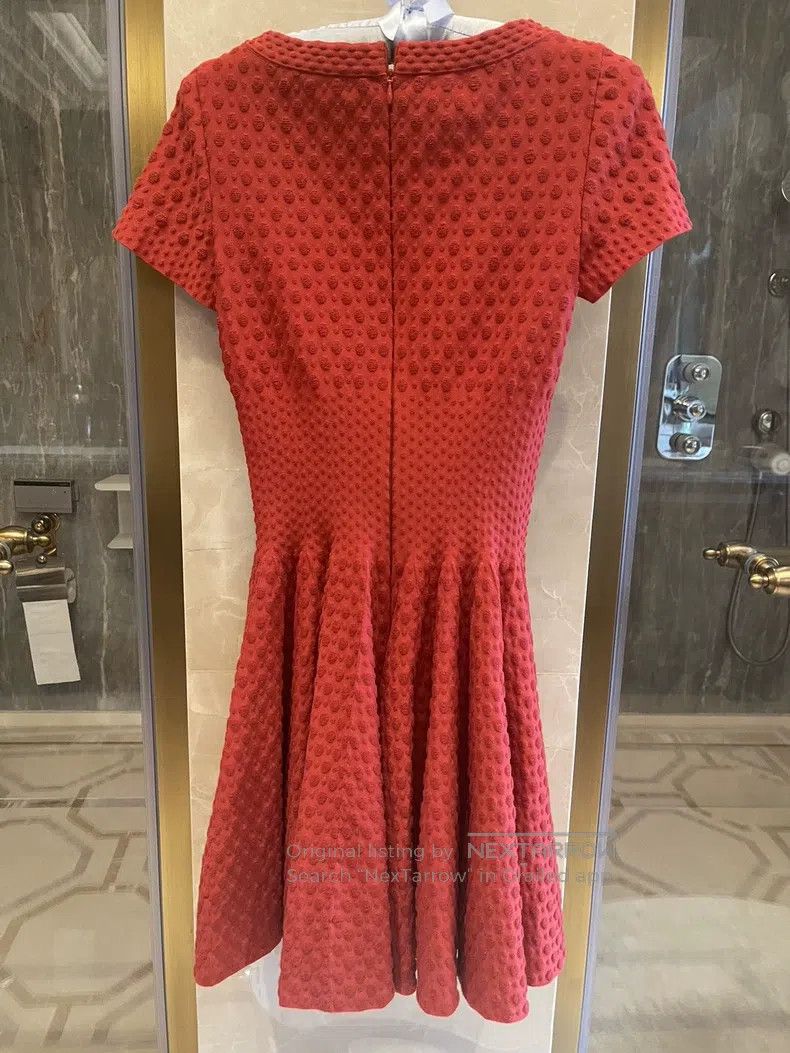 Alaia Alaia Red Crew Neck Knit A-Line Dress with Waist Cinching Size XS / US 0-2 / IT 36-38 - 3 Thumbnail
