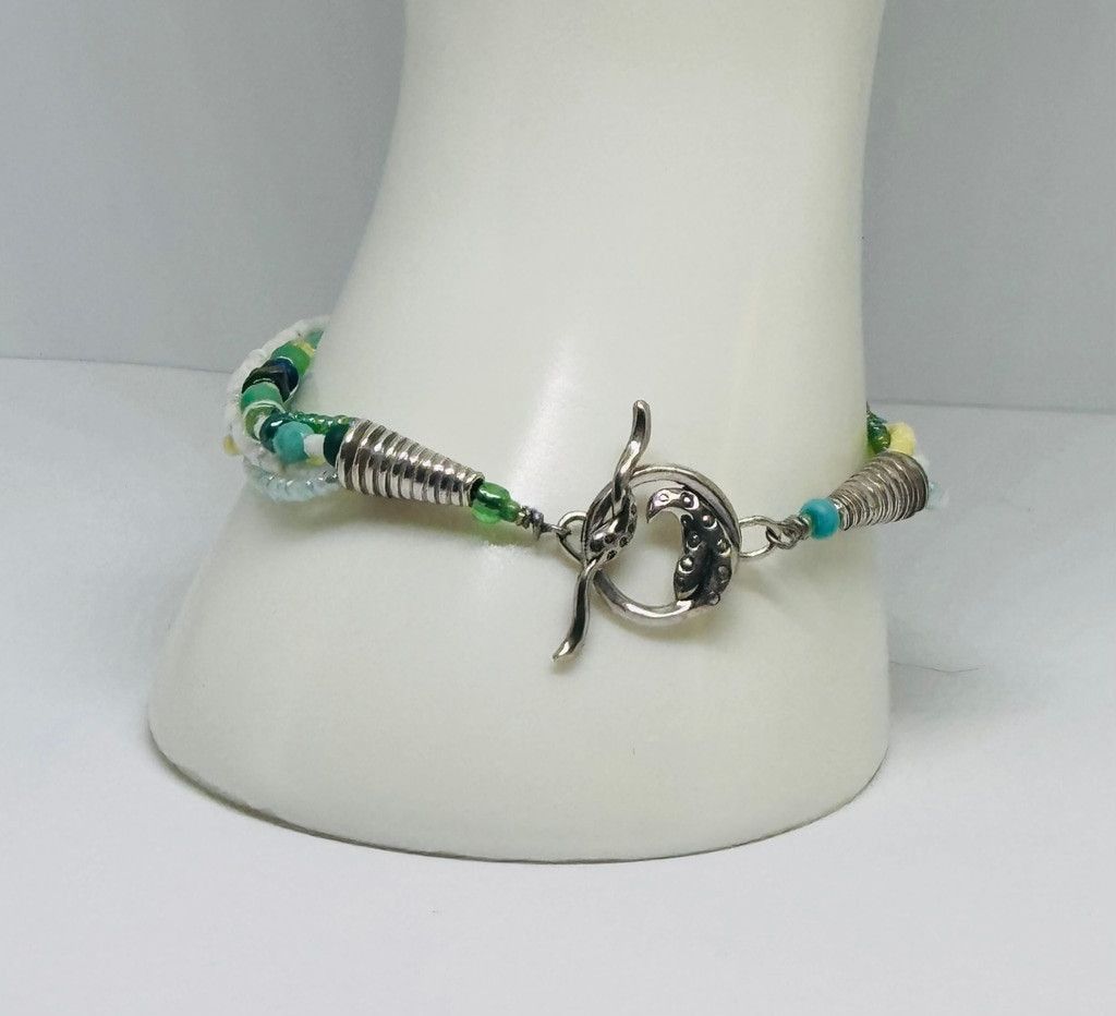 The Unbranded Brand Boho Glass Seed Bead Bracelet w/ Sterling Toggle Clasp 7.5" Size ONE SIZE - 1 Thumbnail