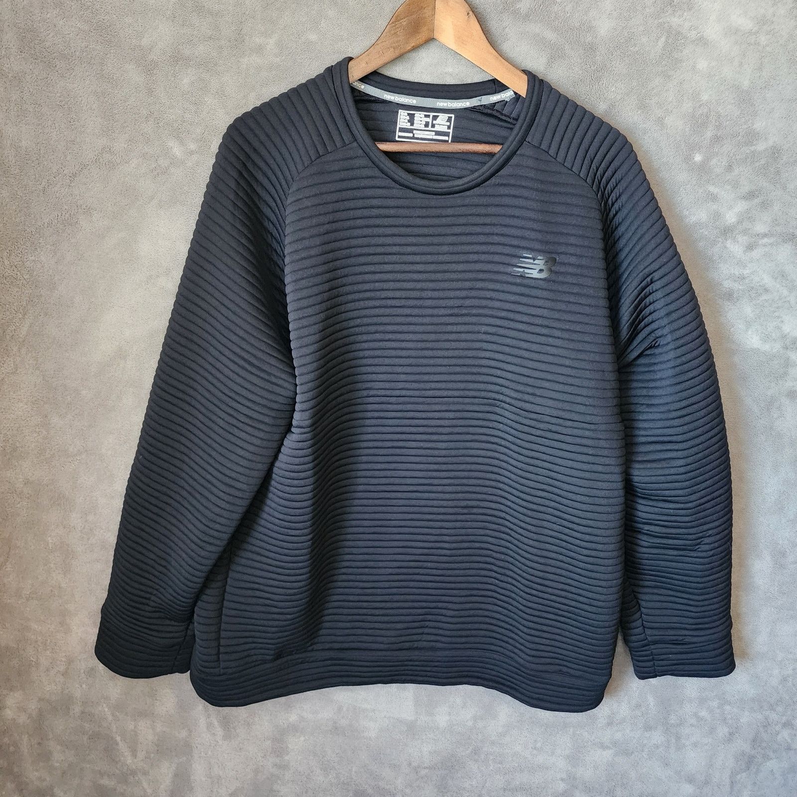 New Balance New Balance Men's XL Black Ribbed Tubing Sweater Size US XL / EU 56 / 4 - 1 Thumbnail
