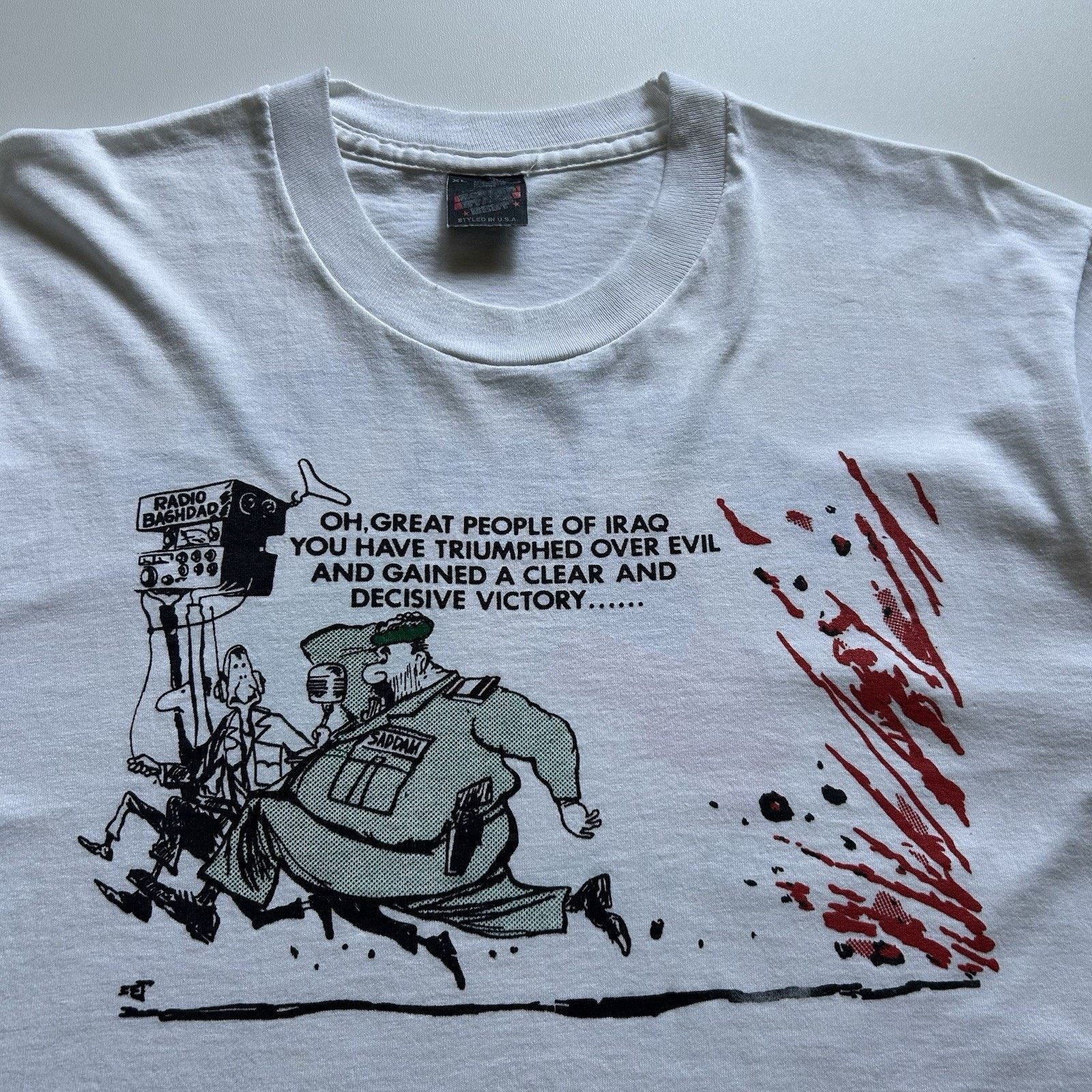 Fruit Of The Loom Vintage 90s Desert Storm Saddam Hussein Art T-Shirt XL Rare Size US XL / EU 56 / 4 - 2 Thumbnail