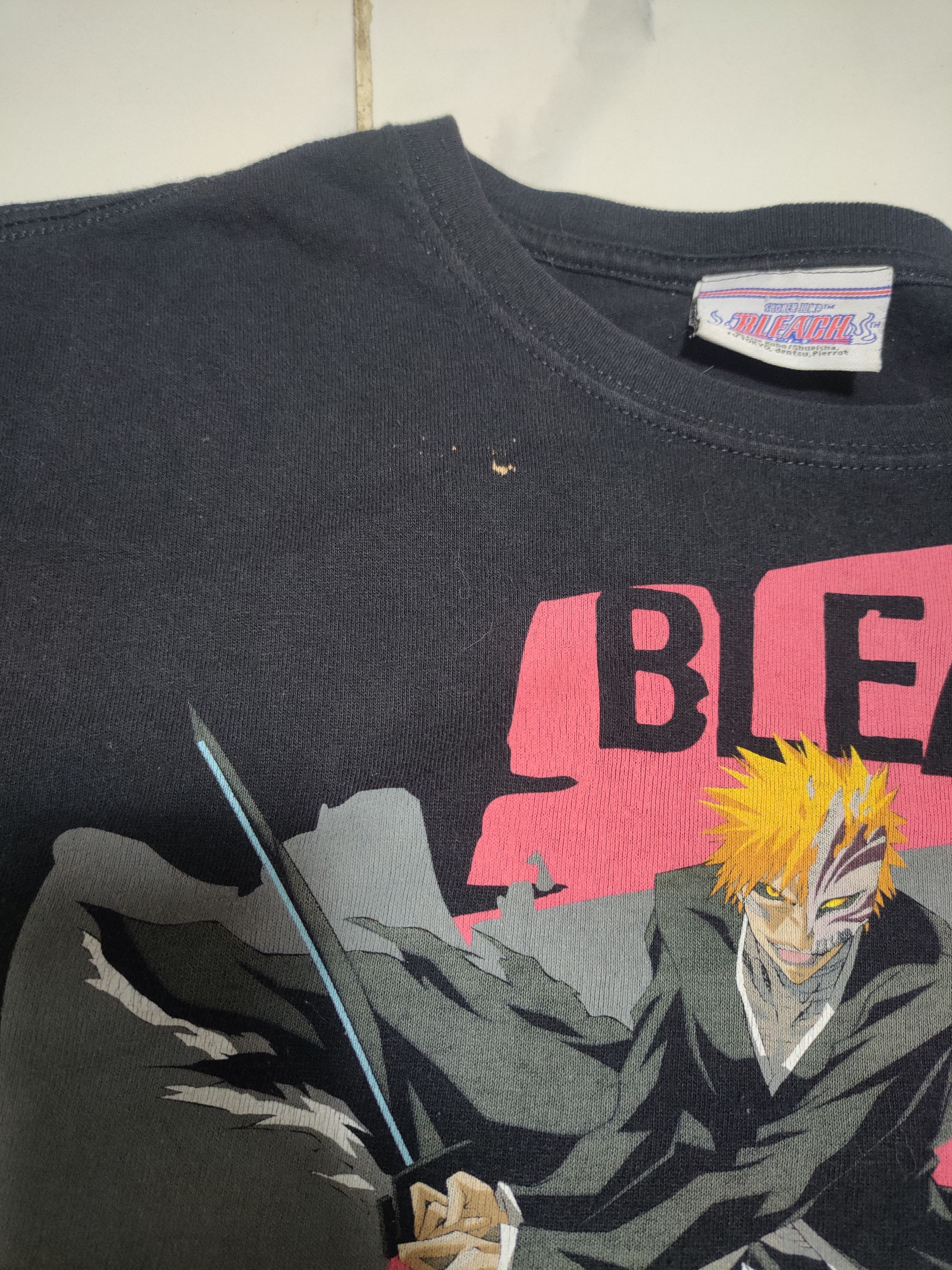 Bleach Shonen jump bleach tee Size US M / EU 48-50 / 2 - 4 Thumbnail
