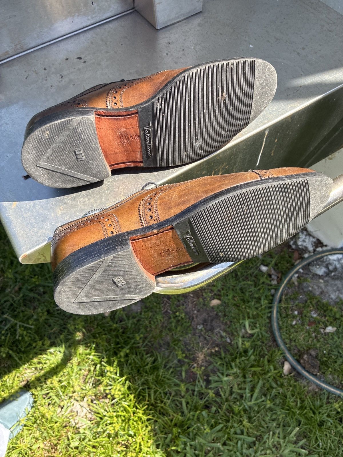 Allen Edmonds Allen Edmonds Bourbon Strand Oxfords US7E Size US 7 / EU 40 - 4 Thumbnail