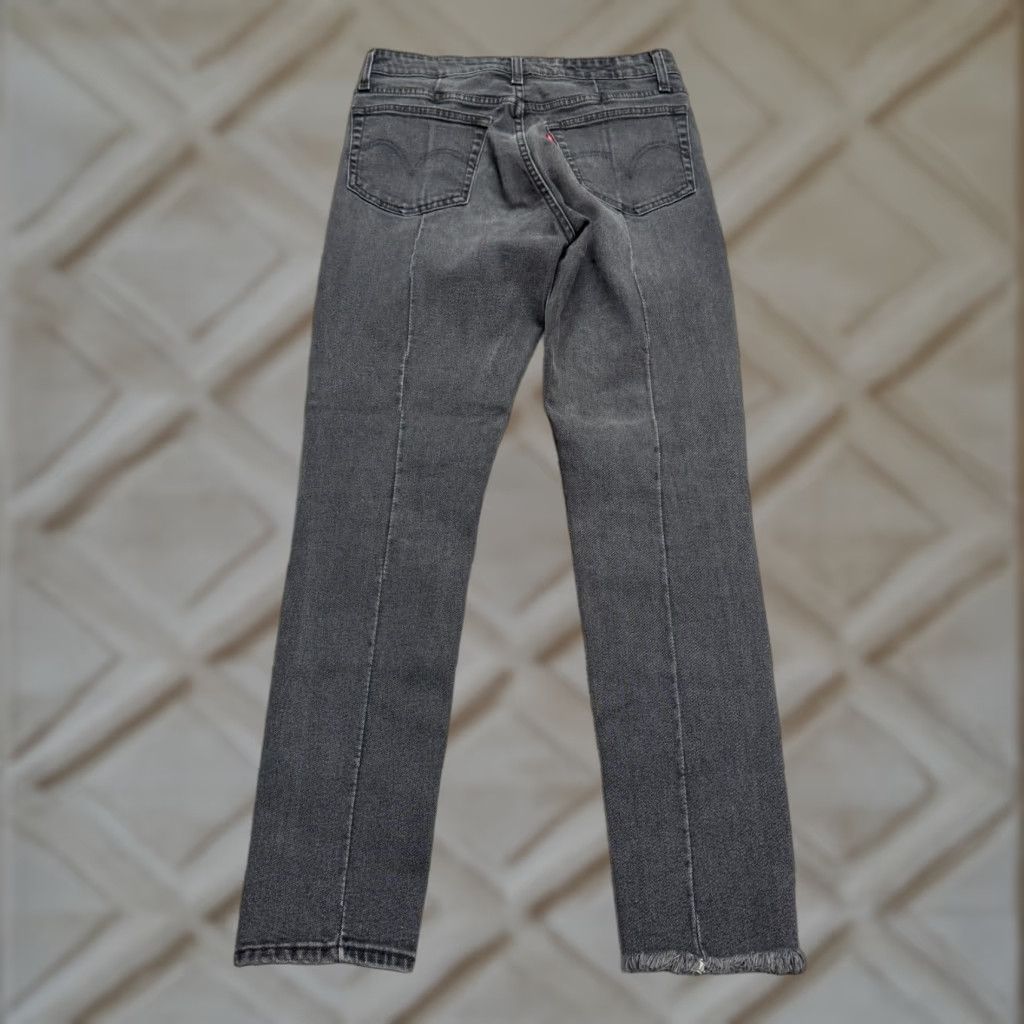 Levi's Levi's 721 High Rise Skinny Jeans Womens 28 Gray Charcoal Wash Denim Slim Straight Pants 5-Pocket Size 28" / US 6 / IT 42 - 1 Thumbnail
