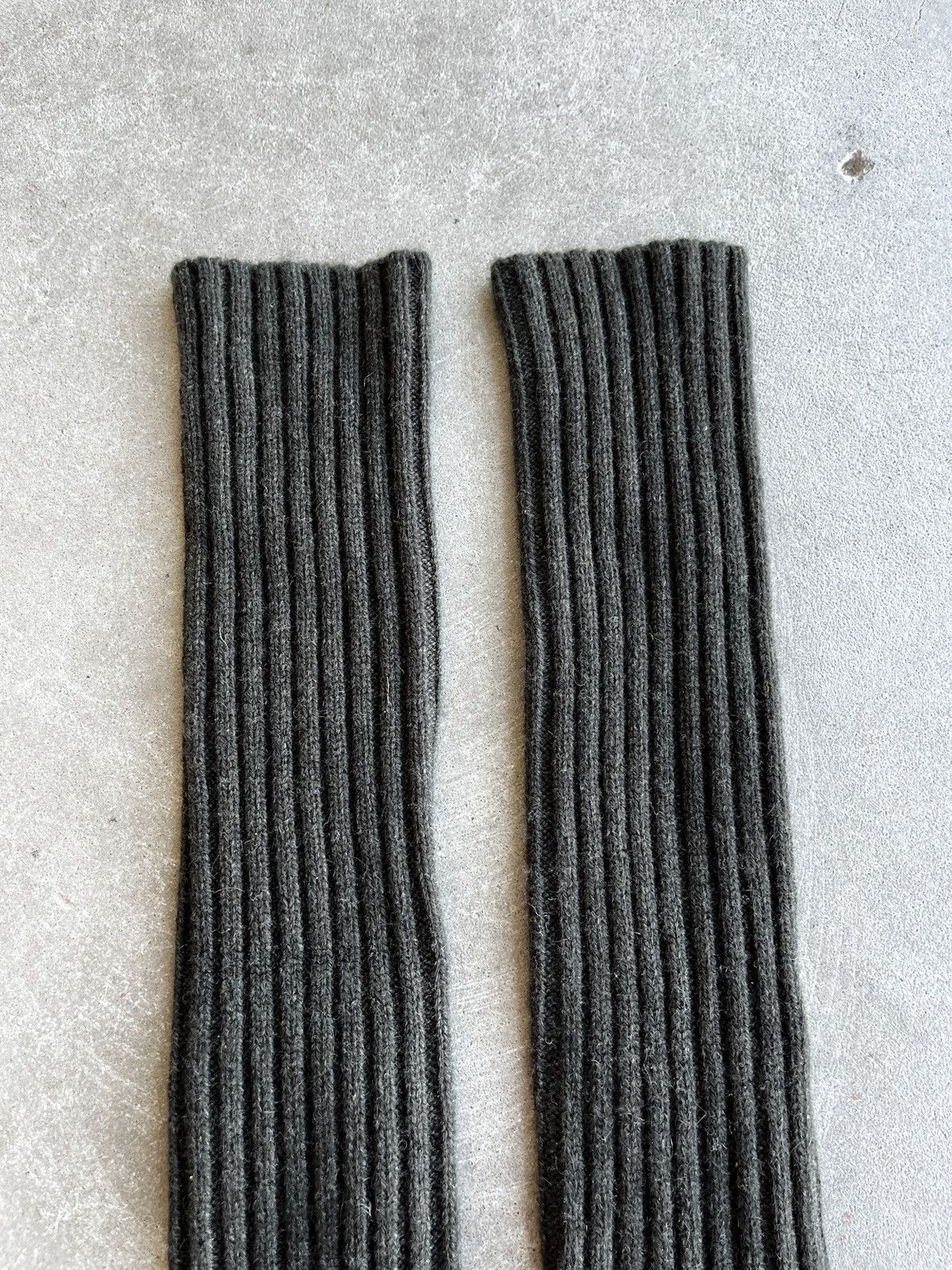 Other Designer Cashmere Gloves with Thumbhole (unisex) Size ONE SIZE - 5 Thumbnail