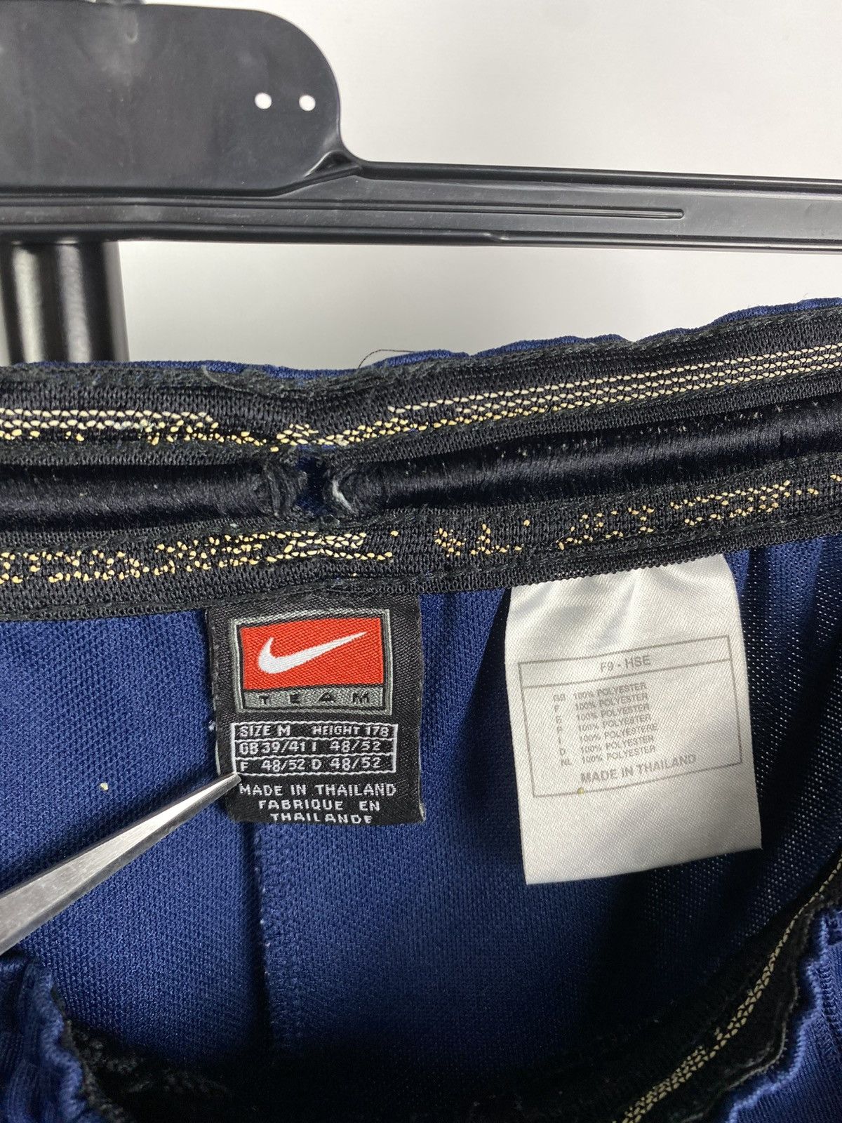 Nike × Vintage Vintage 80s Mans Nike Team Air Tn Black Shorts Swoosh Size US 34 / EU 50 - 6 Thumbnail