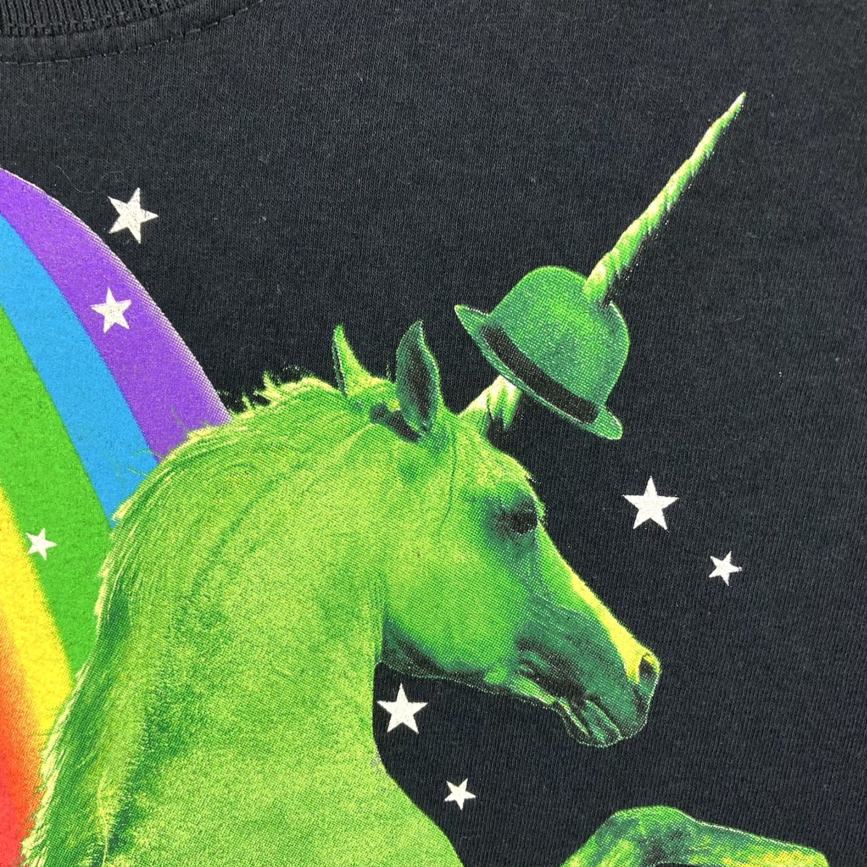 Fruit Of The Loom VINTAGE Fruit of the Loom Unisex T-Shirt XL Black Rainbow Unicorn Shamrocks Graphic Print All Seasons Size US XL / EU 56 / 4 - 5 Thumbnail