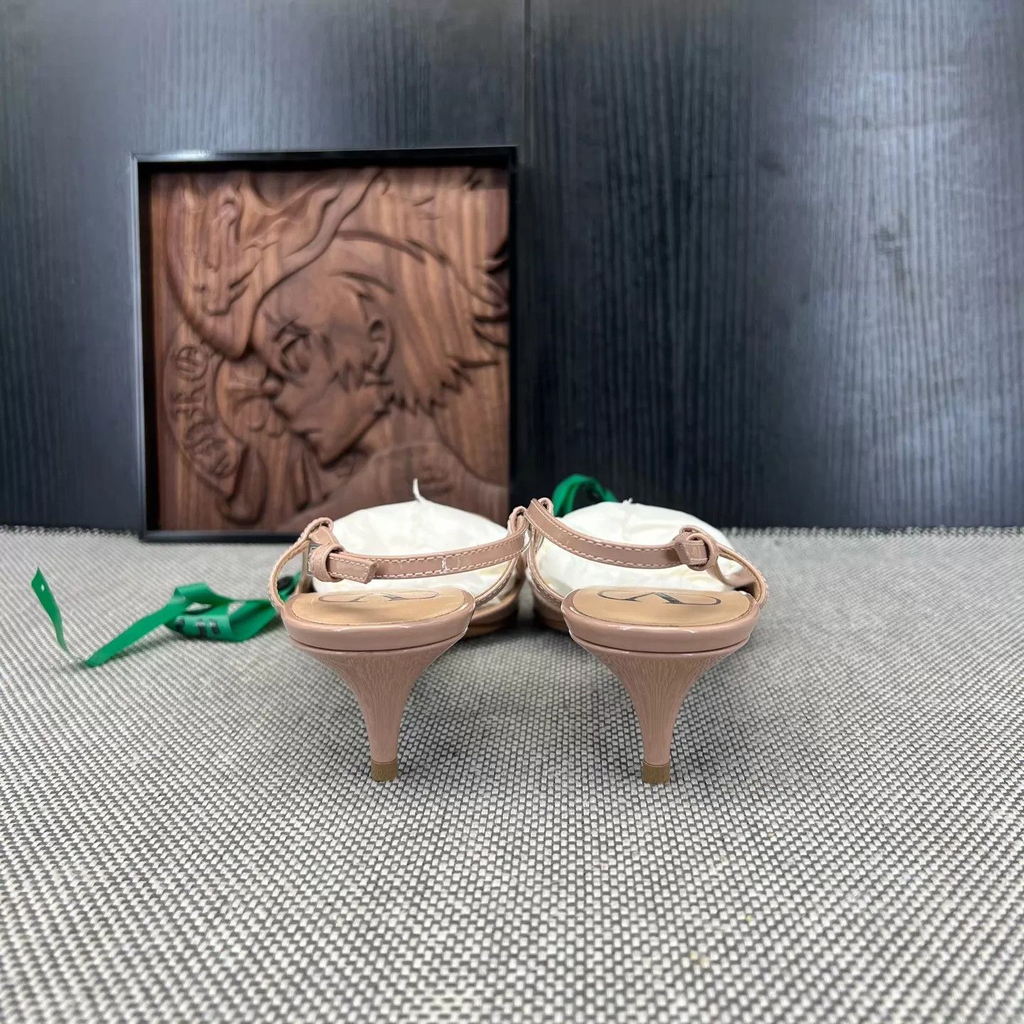 Valentino Valentino Pointed Toe Nude Heels 39.5 with box Size US 9 / IT 39 - 5 Thumbnail