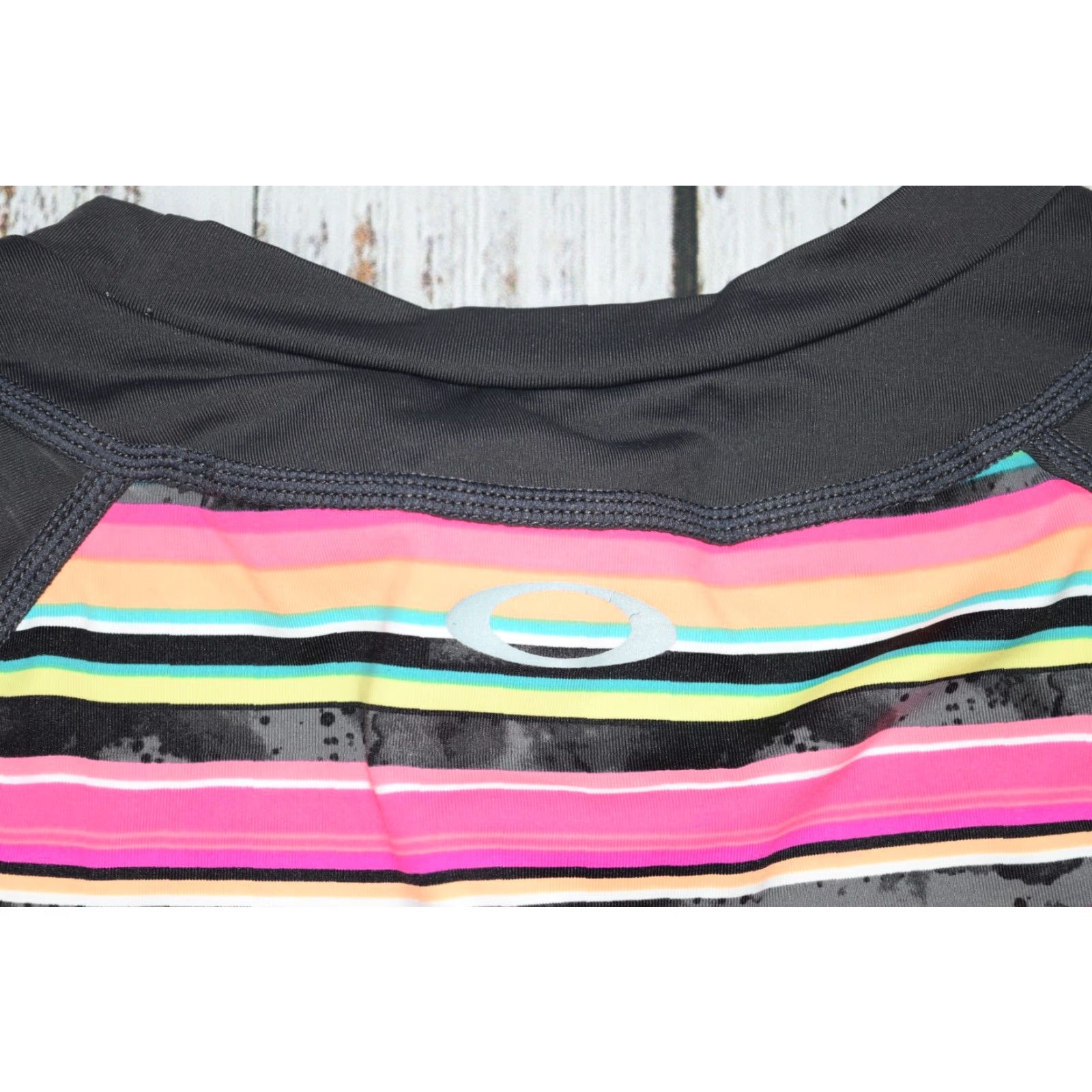 Oakley OAKLEY Cropped Workout Top Long Sleeve Women's Activewear Size L Multicolor Striped Breathable Size L / US 10 / IT 46 - 8 Thumbnail