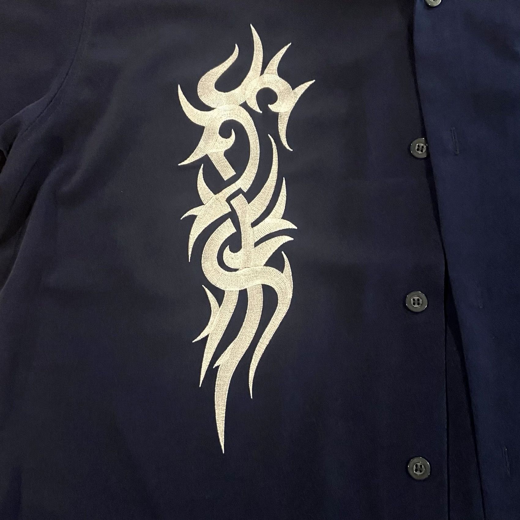 Vintage Silver Point Shirt Mens Tribal Embroidered Blue Short Sleeve Button Up Y2K XL Size US XL / EU 56 / 4 - 4 Thumbnail