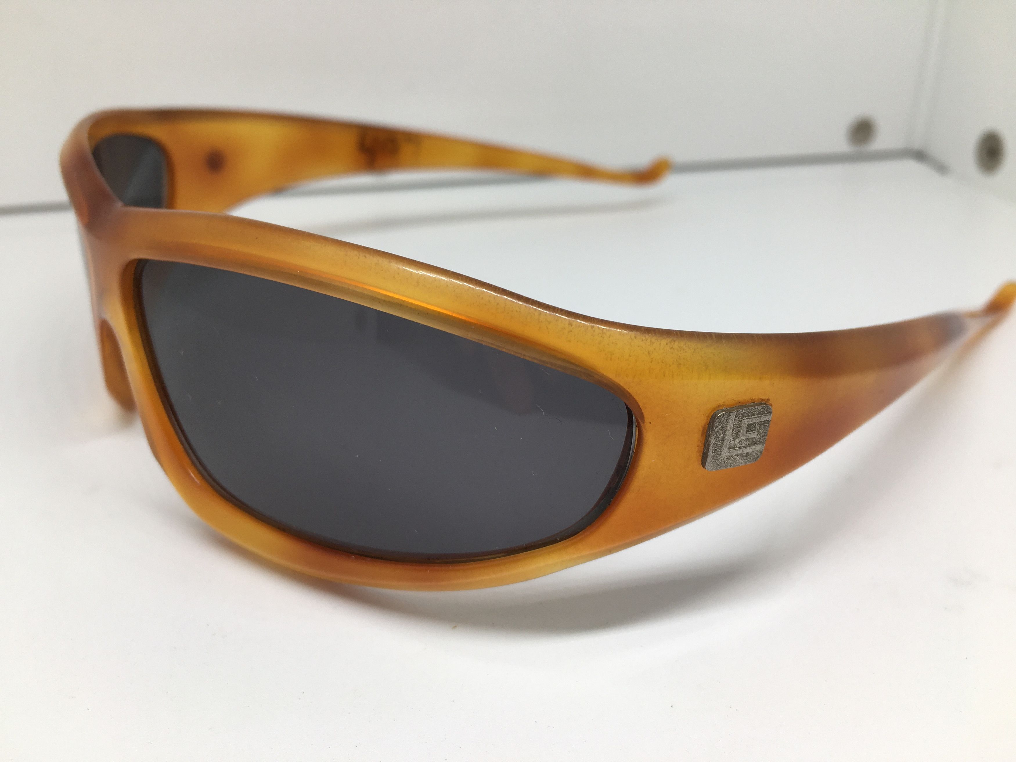 Guy Laroche Vintage Guy Laroche Honey Amber Tortoise Sunglasses Wrapped Size ONE SIZE - 4 Thumbnail