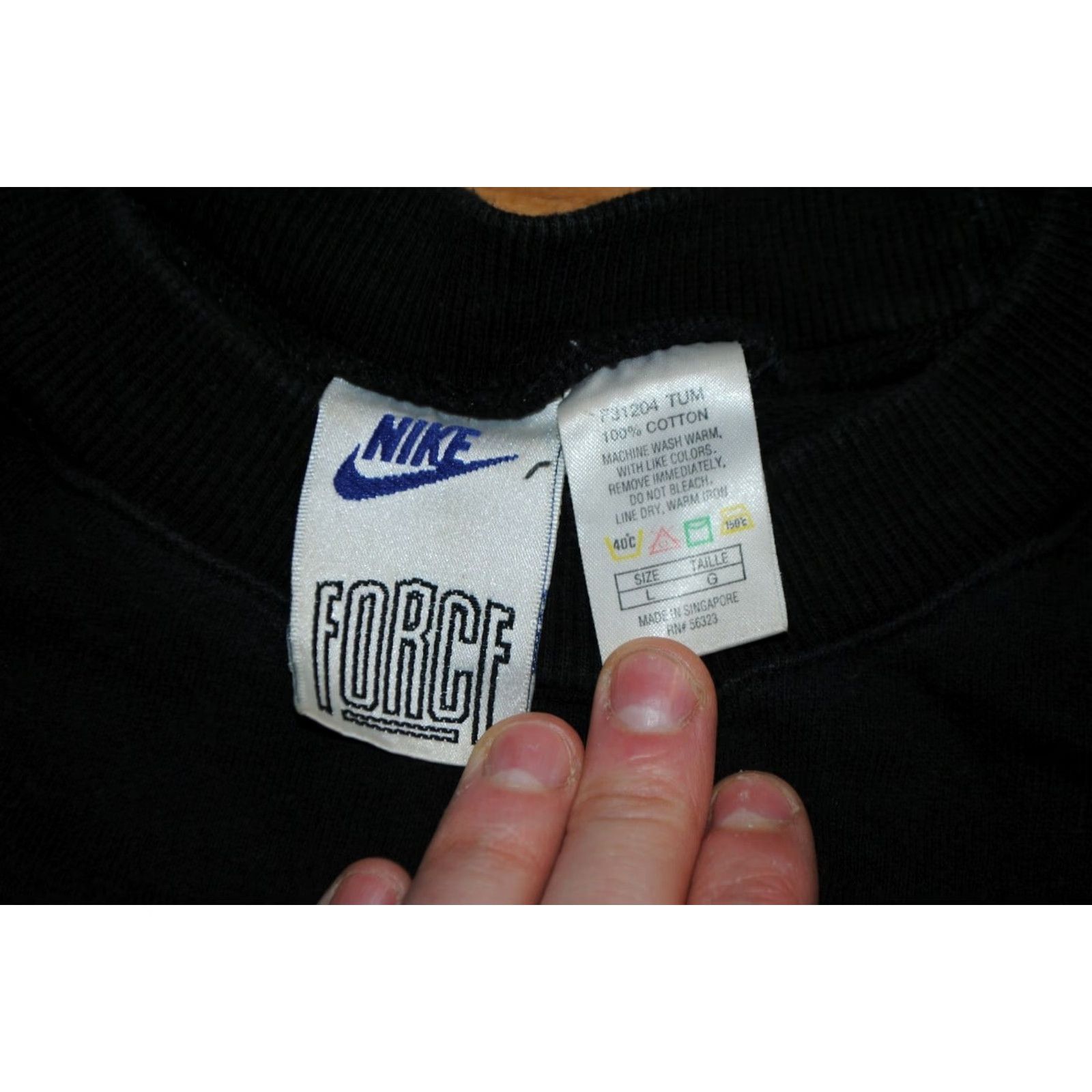 Nike VINTAGE NIKE FORCE BASKETBALL CREWNECK BLACK SWEATSHIRT LARGE Mens Size US L / EU 52-54 / 3 - 3 Thumbnail