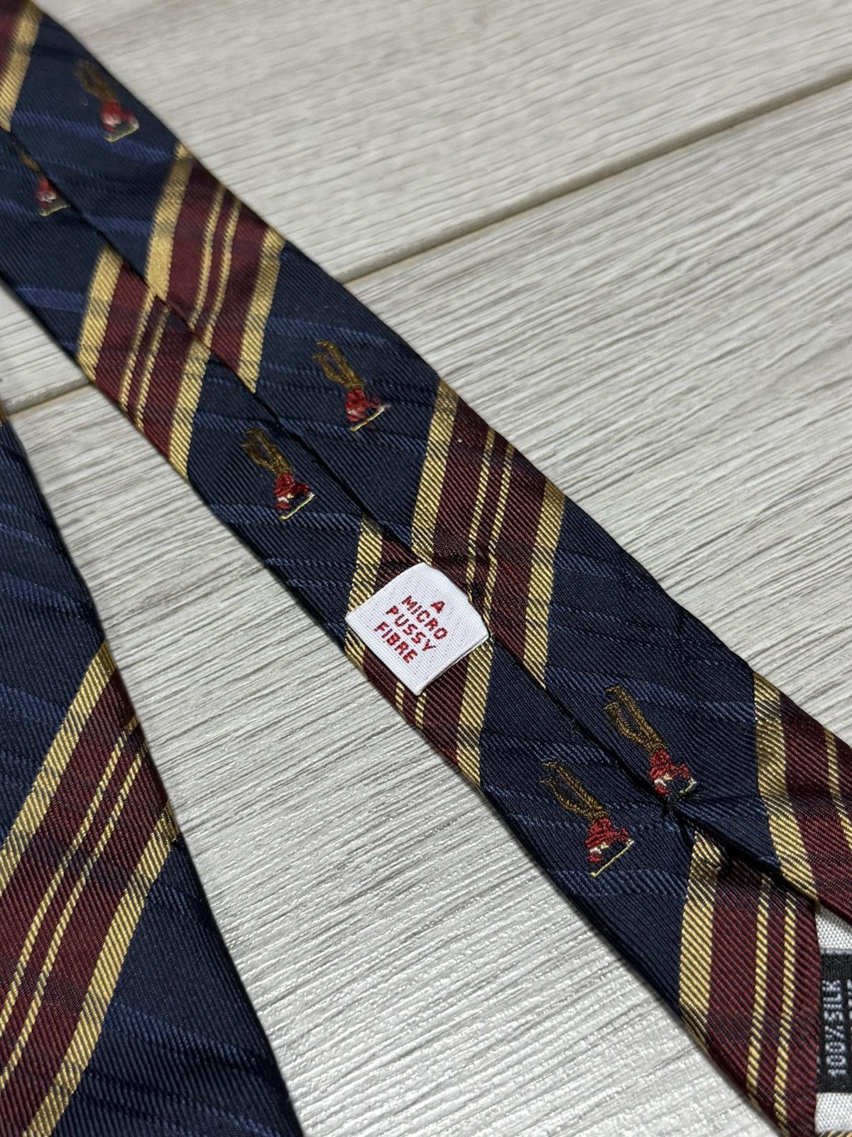 Vintage Nude girl tits silk tie Micro Pussy Fibra golf vintage Size ONE SIZE - 4 Thumbnail
