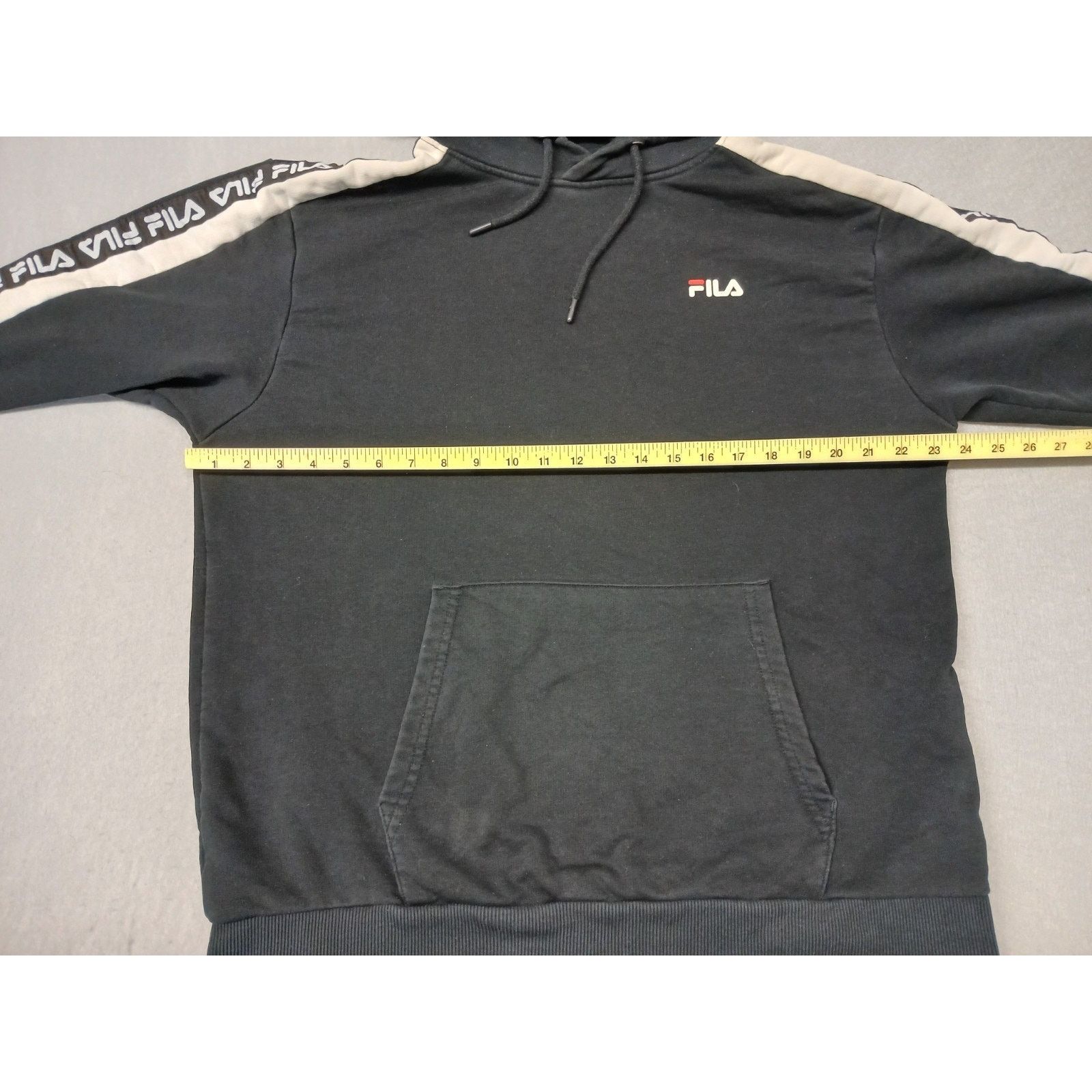 Fila FILA (XL) Men's Black Vintage Slit Pocket Pullover Hoodie Size US XL / EU 56 / 4 - 2 Thumbnail