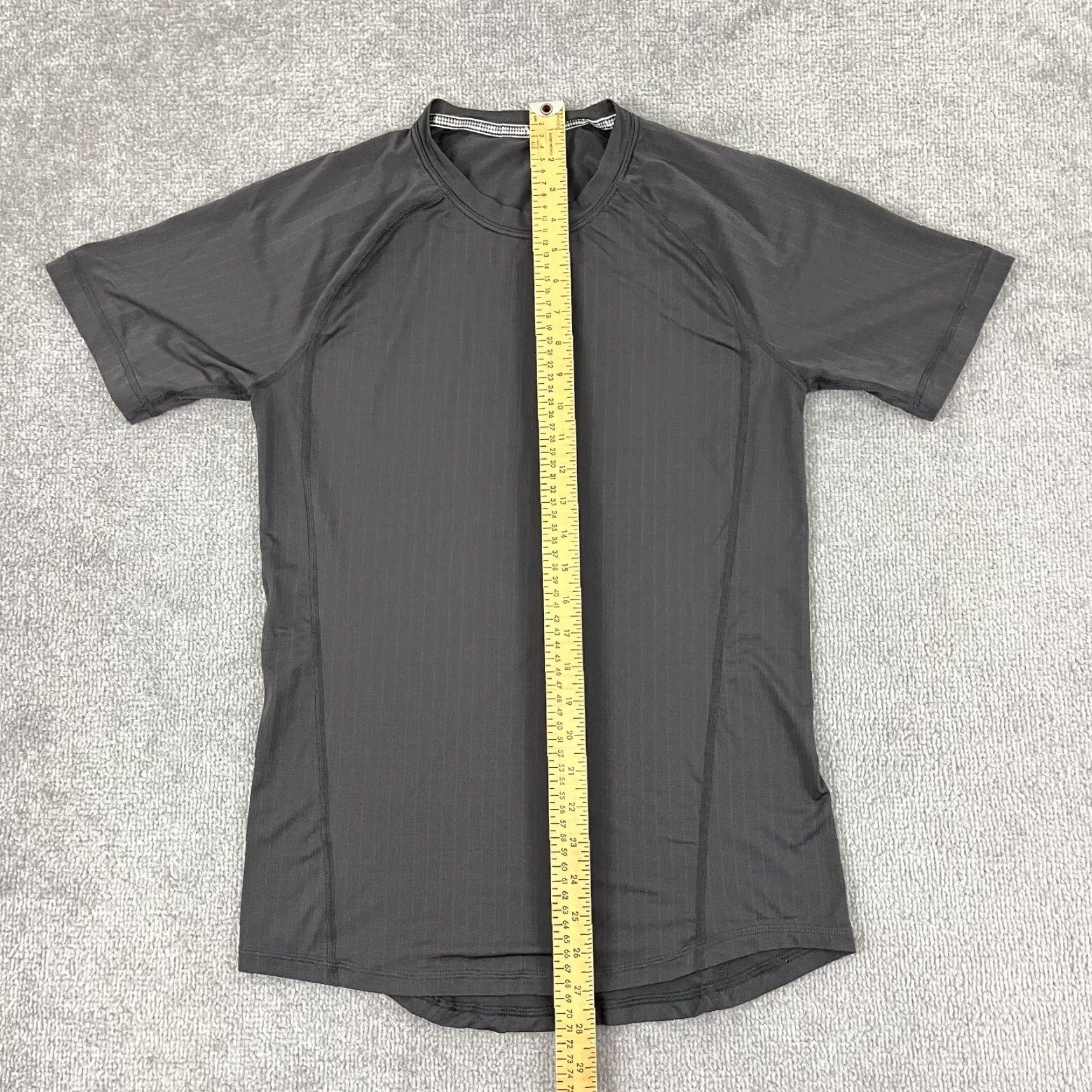 Lululemon Lululemon Shirt Mens Small Gray Striped Stretch Crewneck Travel Everyday Comfort Shirt Men's Small Gray Striped Athletic Crewneck T-Shirt Size US S / EU 44-46 / 1 - 4 Thumbnail